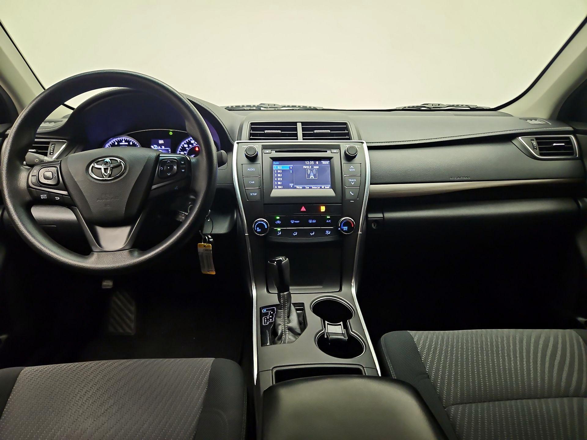 Thumbnail: 2017 Toyota Camry - 9