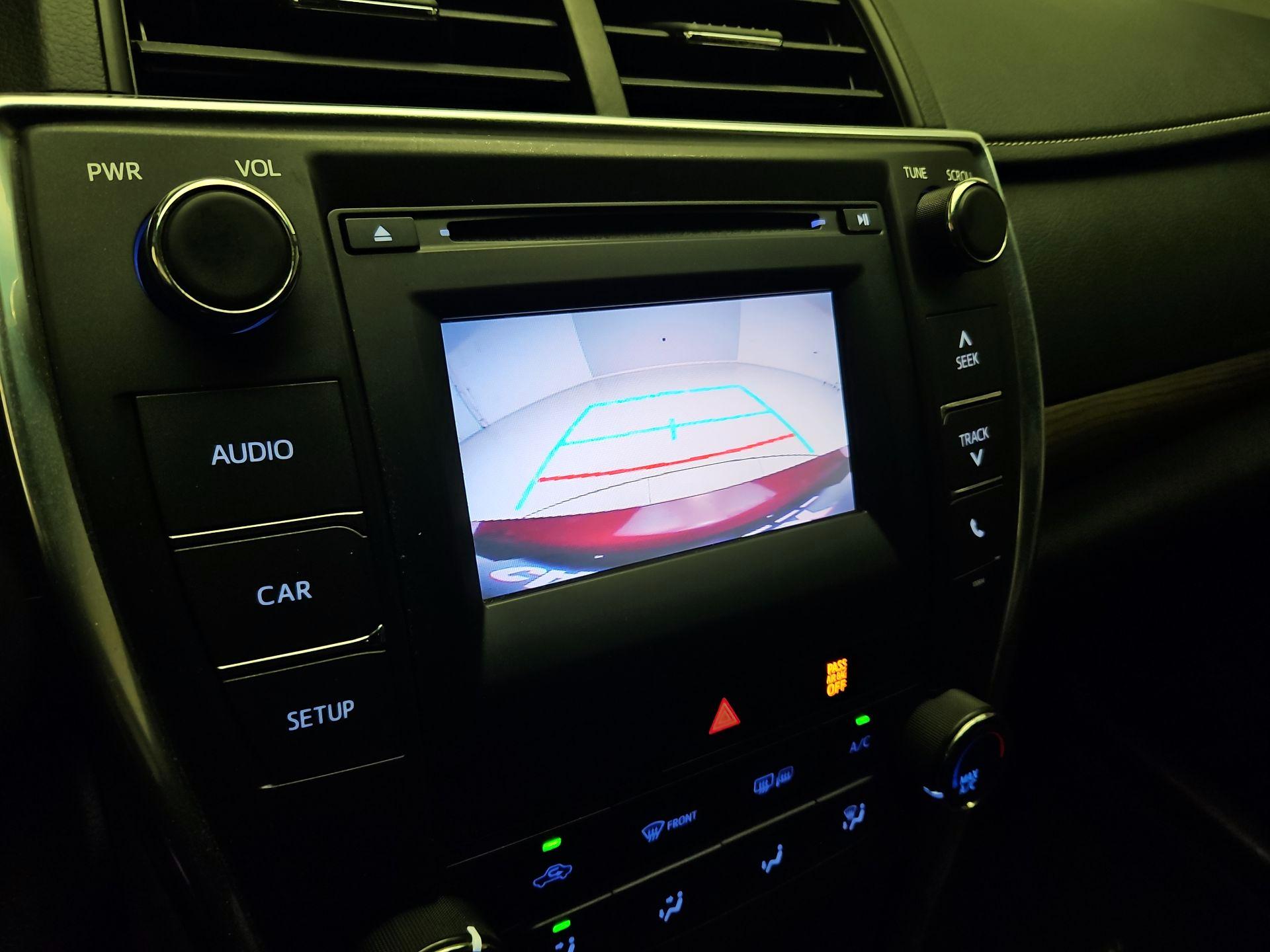 Thumbnail: 2017 Toyota Camry - 14