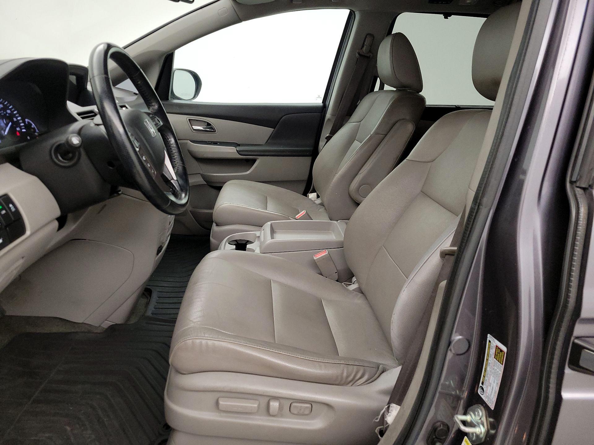 Thumbnail: 2015 Honda Odyssey - 9