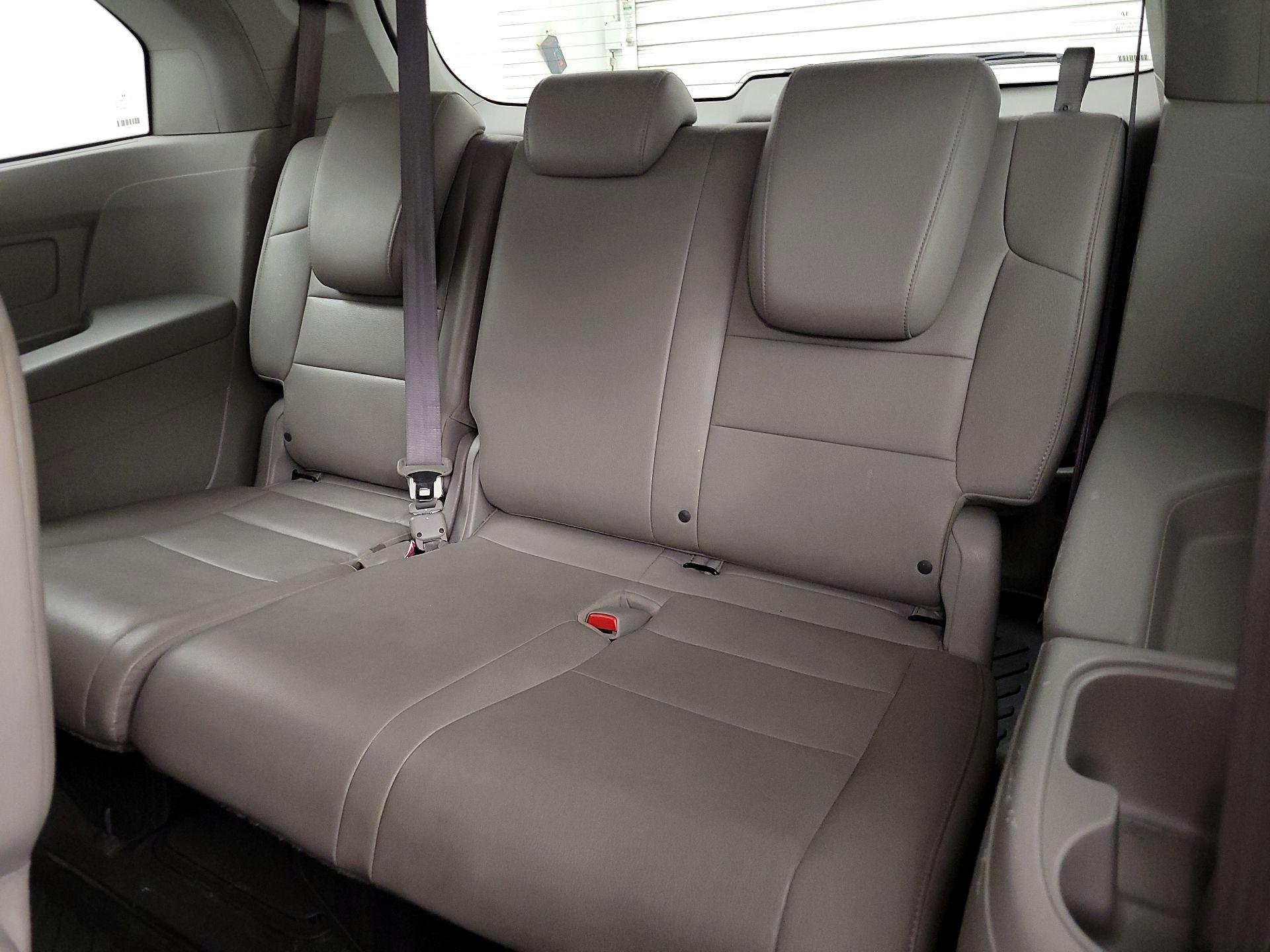 Thumbnail: 2015 Honda Odyssey - 19