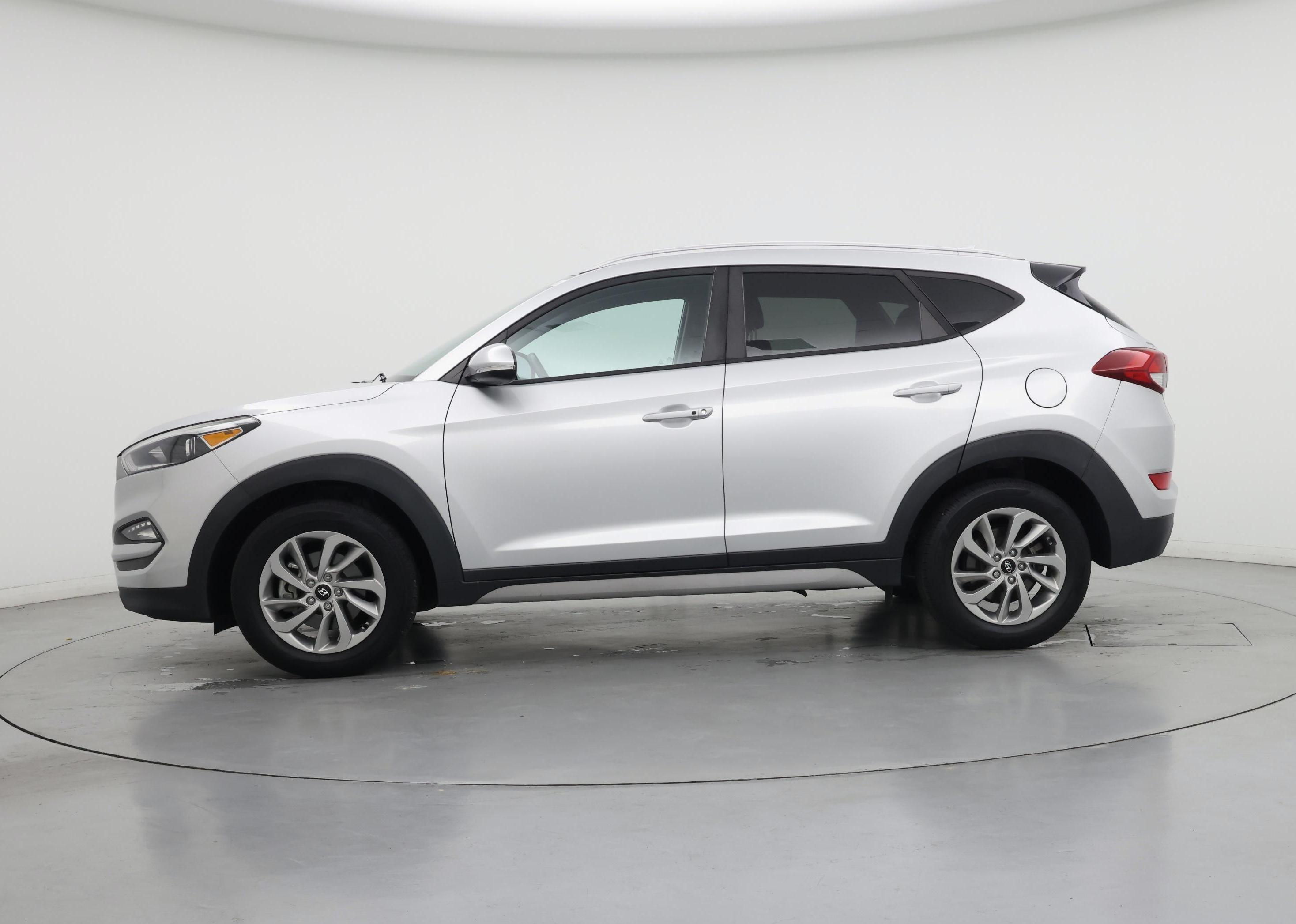 Thumbnail: 2018 Hyundai Tucson - 3