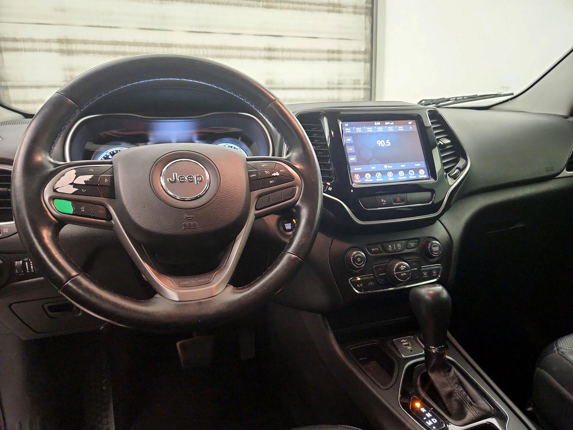 Thumbnail: 2020 Jeep Cherokee - 9