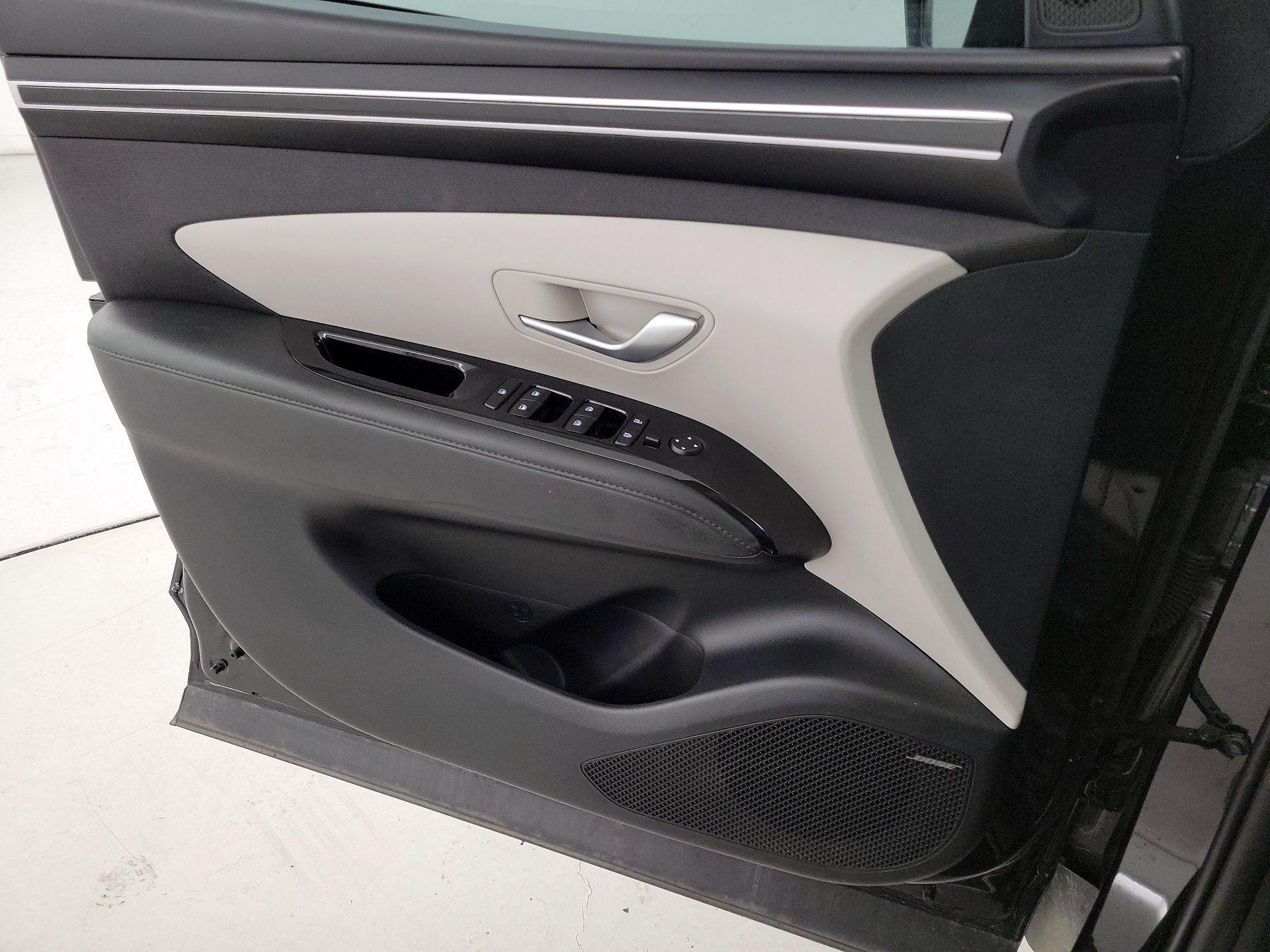 Thumbnail: 2022 Hyundai Tucson - 12