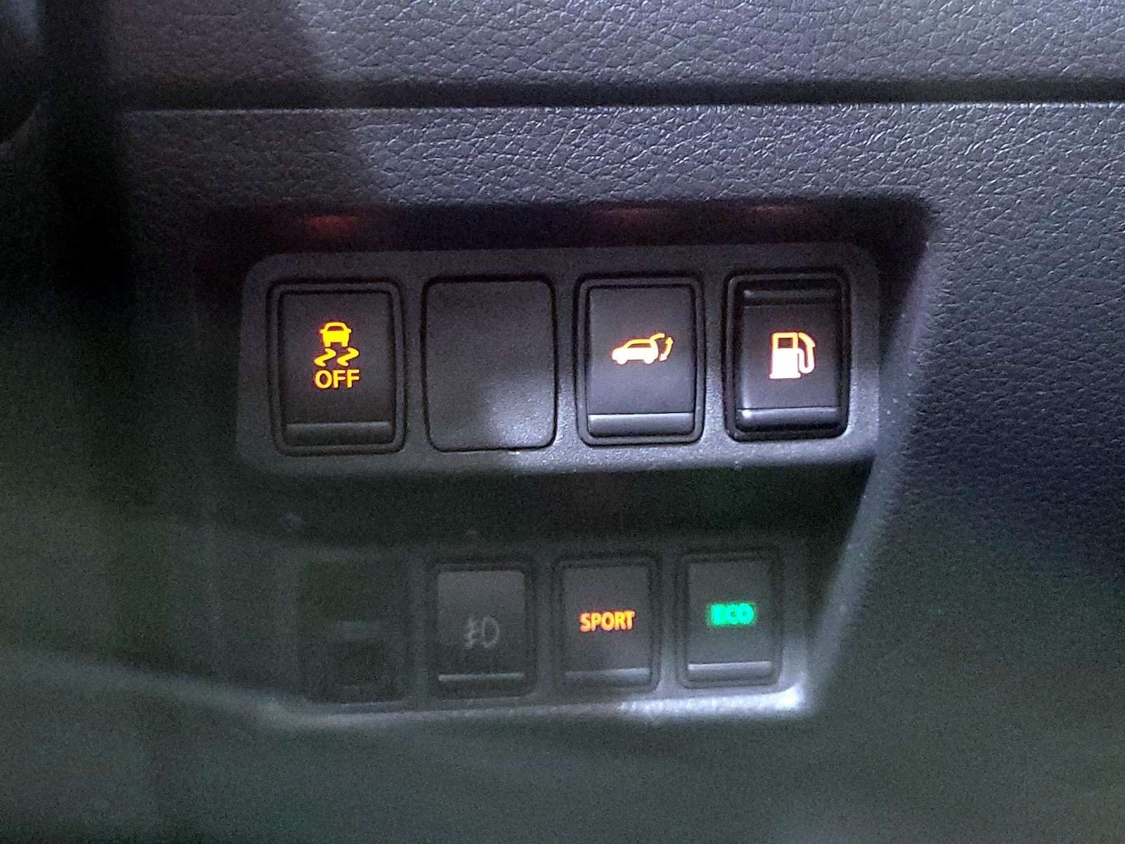 2018 Nissan Rogue SV - Photo 12