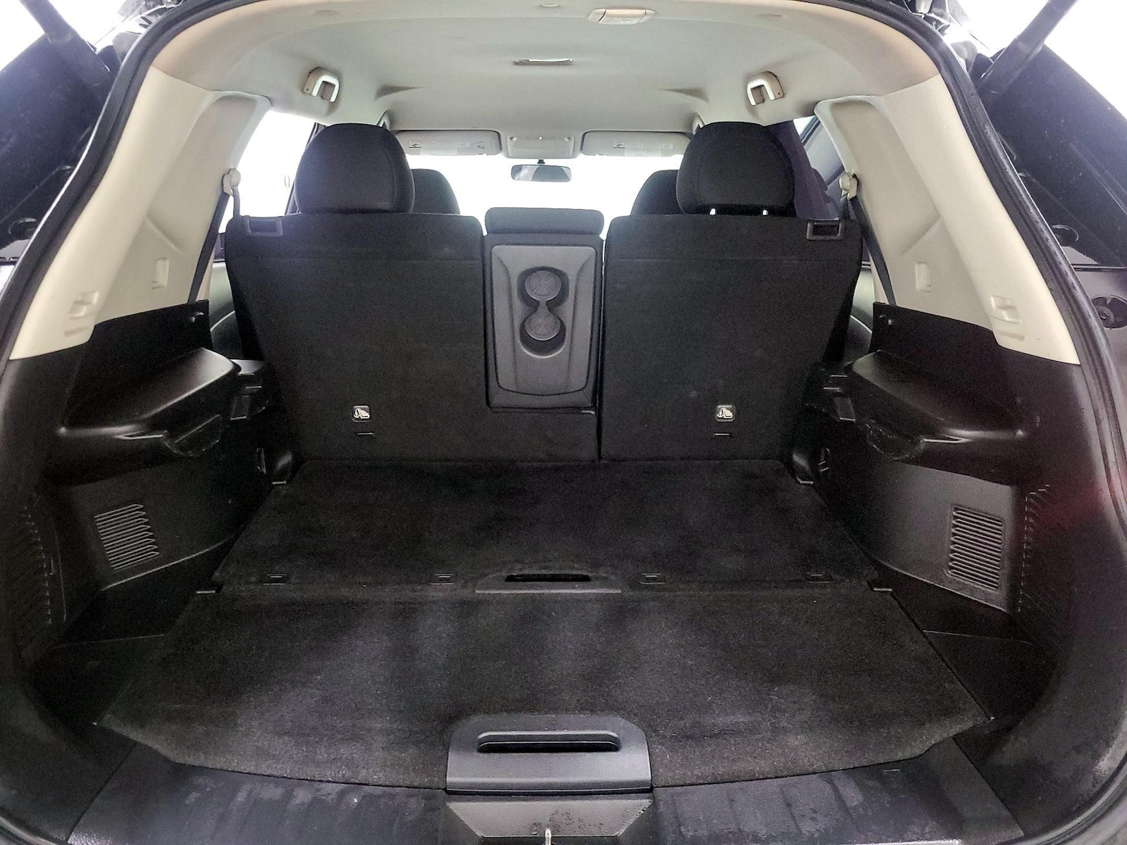 2018 Nissan Rogue SV - Photo 19