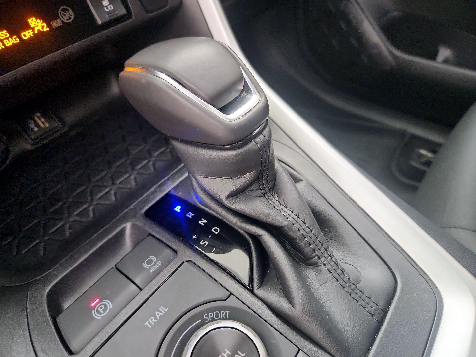 Thumbnail: 2024 Toyota RAV4 - 17