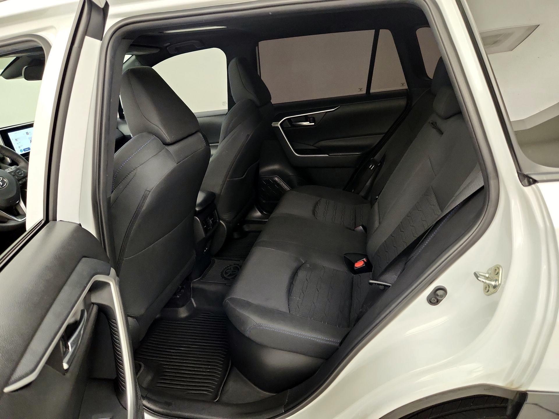 Thumbnail: 2024 Toyota RAV4 - 20
