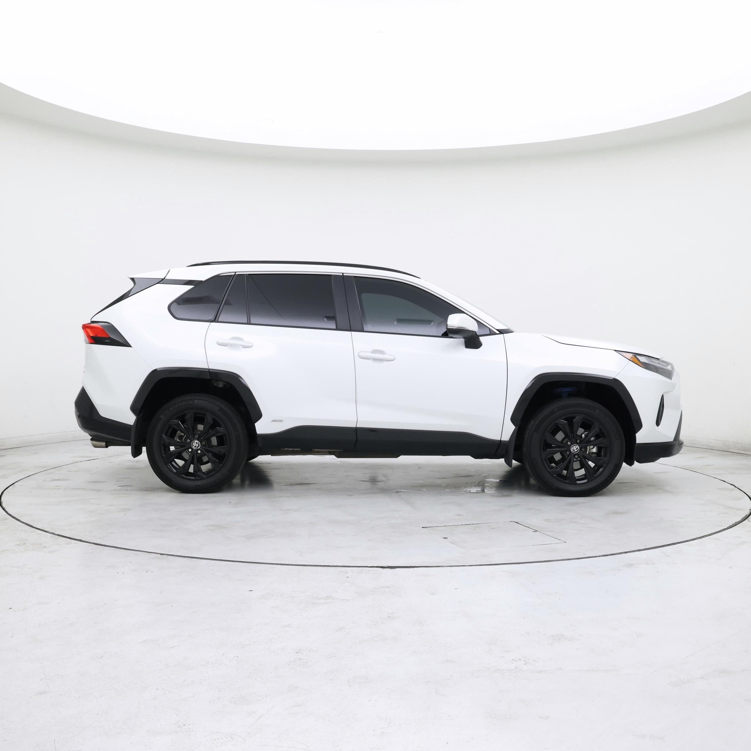 Thumbnail: 2024 Toyota RAV4 - 7