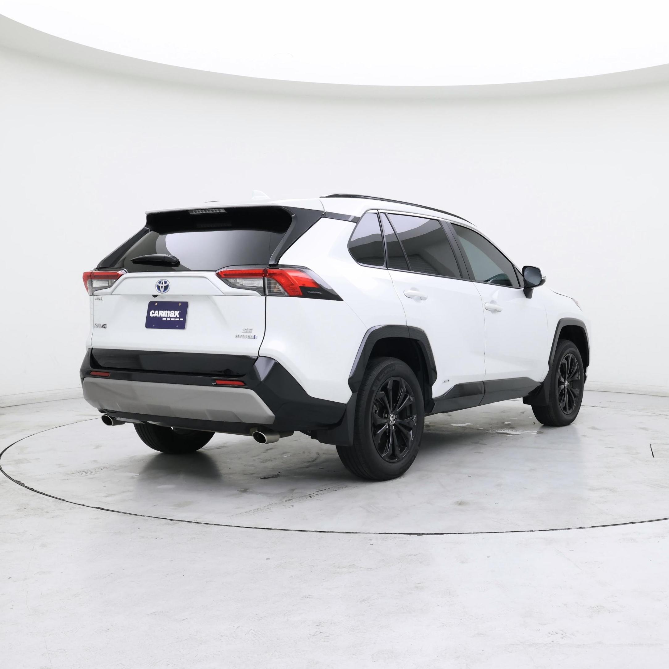 Thumbnail: 2024 Toyota RAV4 - 8