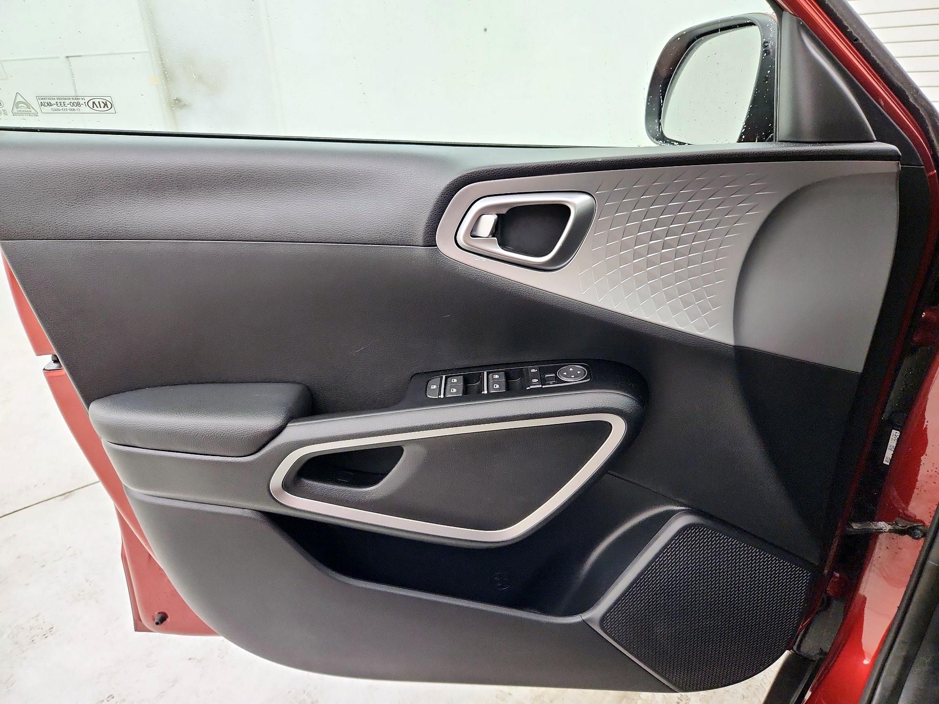 Thumbnail: 2020 Kia Soul - 12