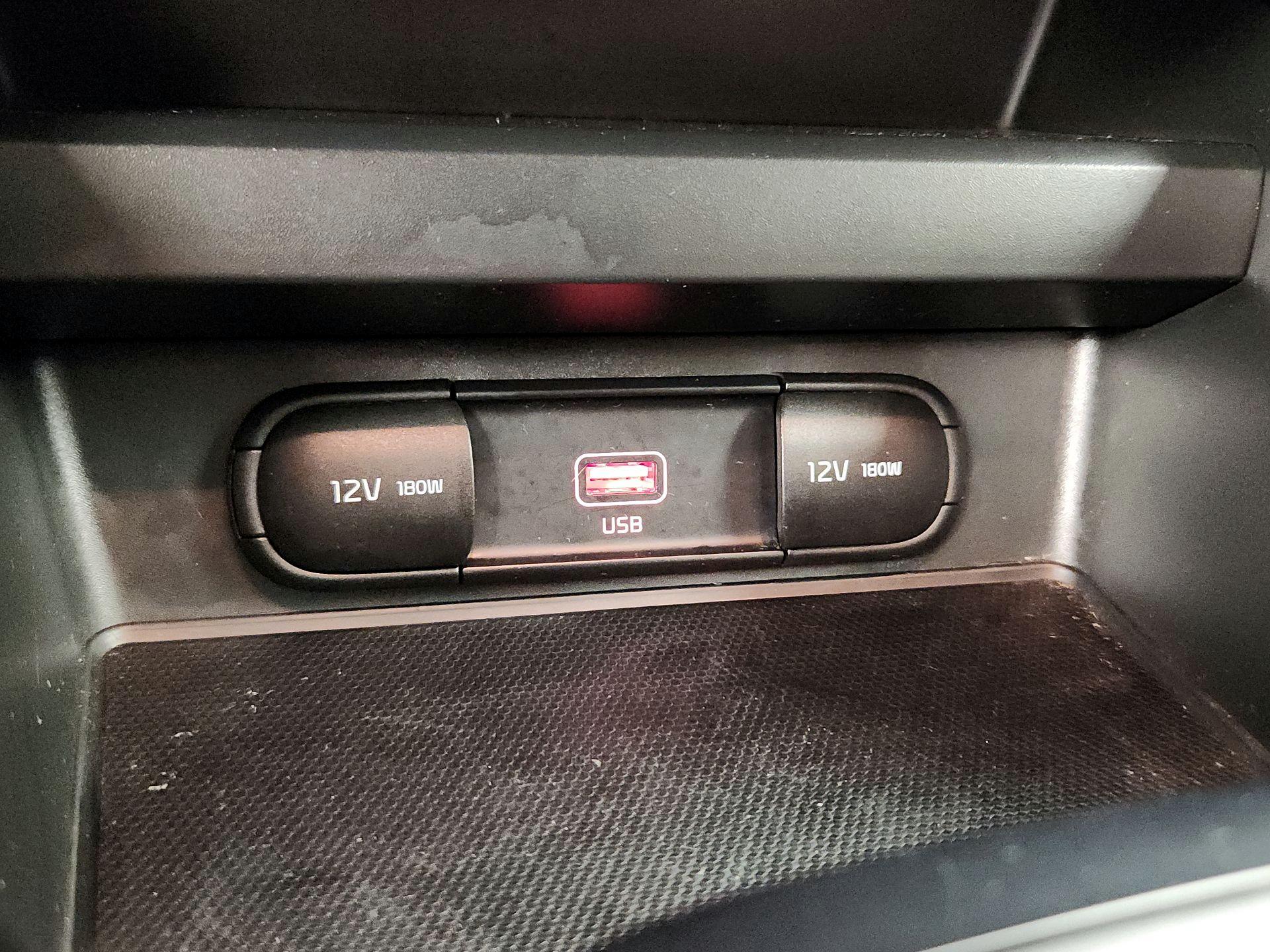 Thumbnail: 2020 Kia Soul - 18