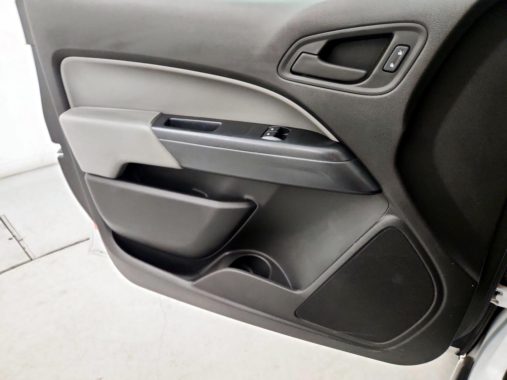 Thumbnail: 2015 Chevrolet Colorado - 12