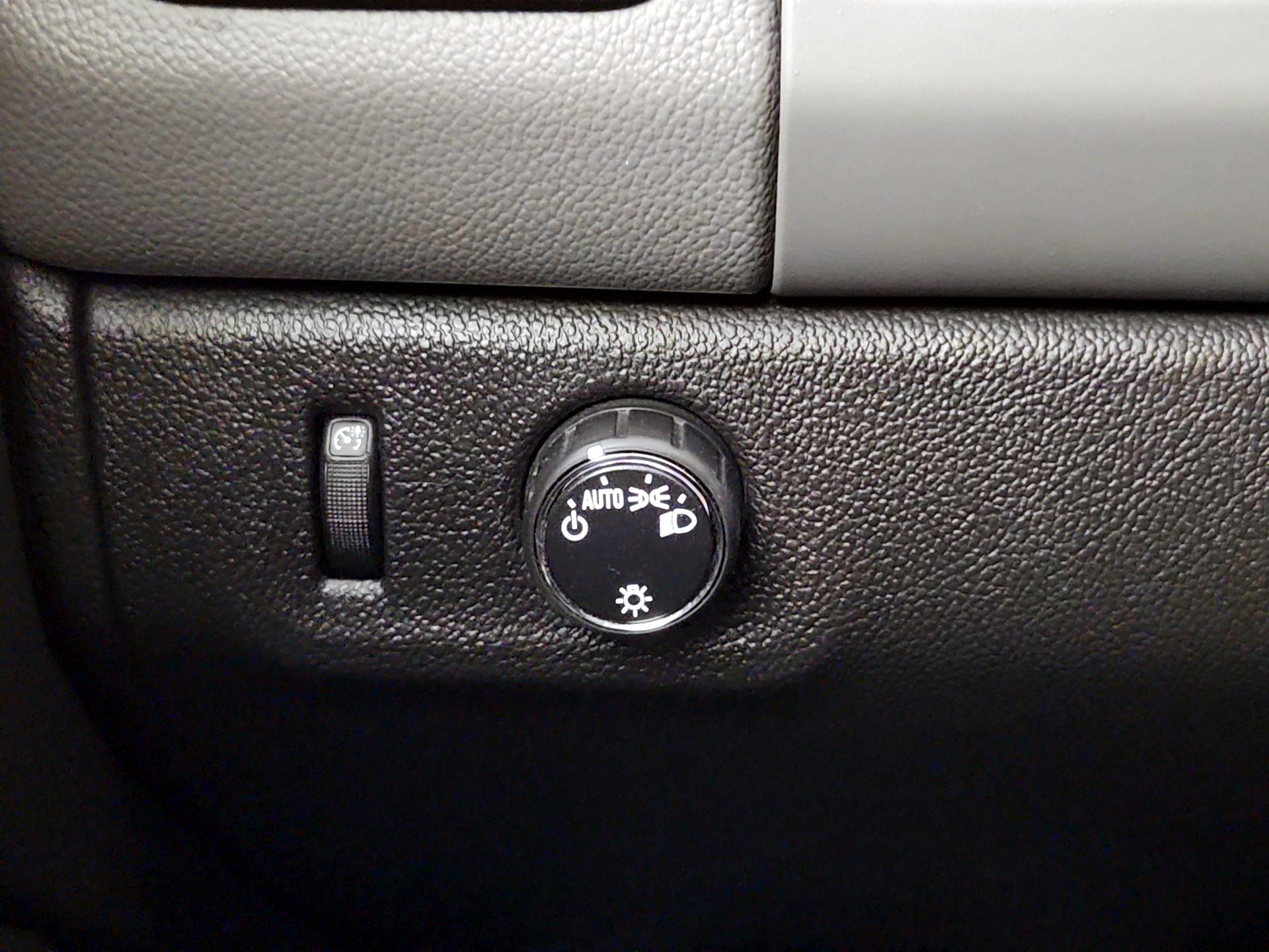 Thumbnail: 2015 Chevrolet Colorado - 13