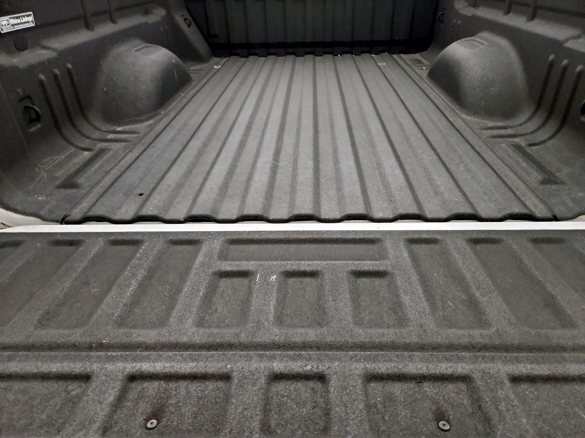 Thumbnail: 2015 Chevrolet Colorado - 20