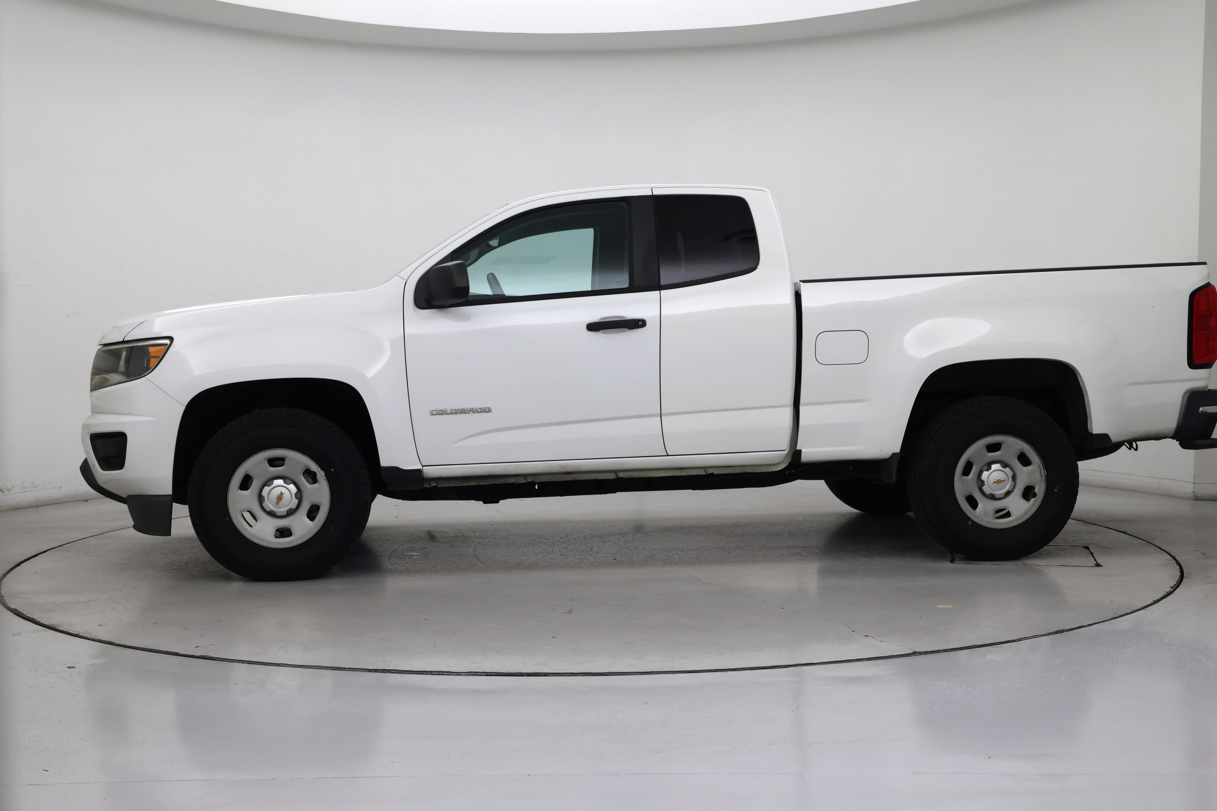 Thumbnail: 2015 Chevrolet Colorado - 3