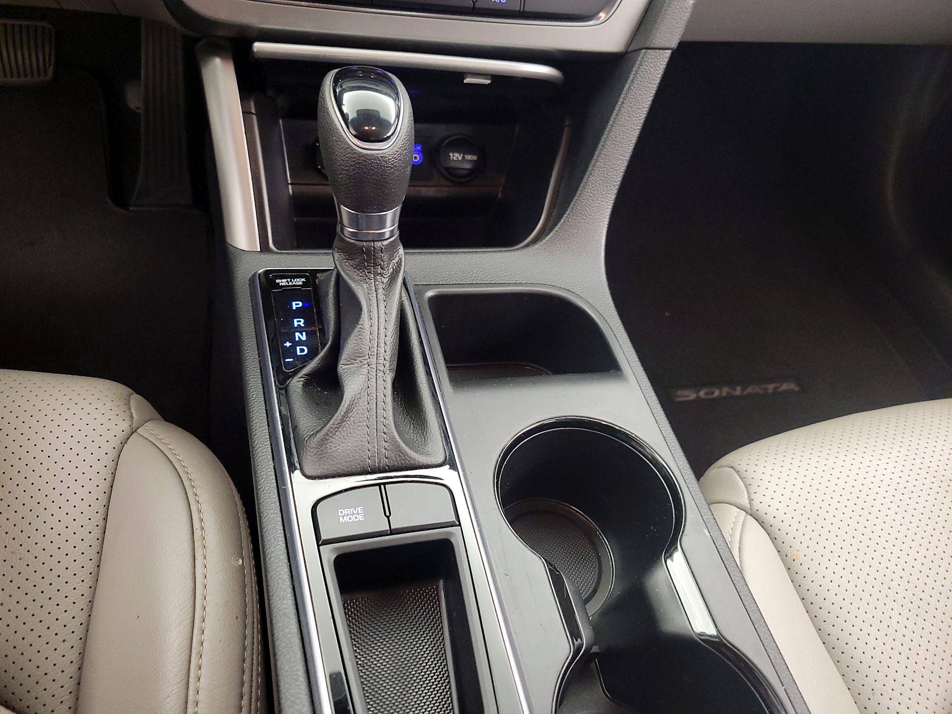 Thumbnail: 2016 Hyundai Sonata - 17