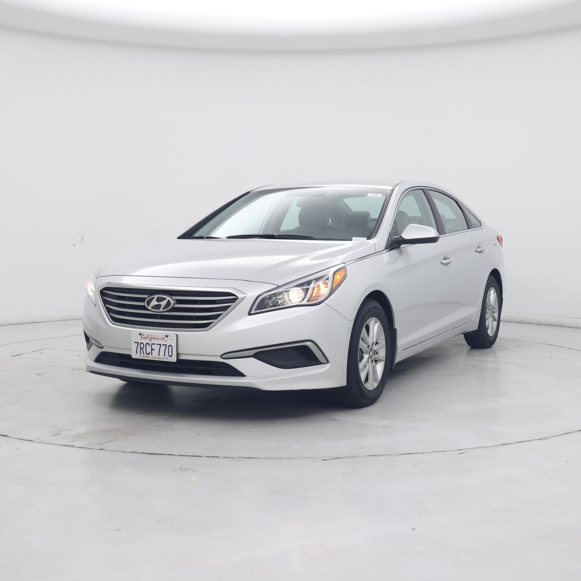 Thumbnail: 2016 Hyundai Sonata - 4