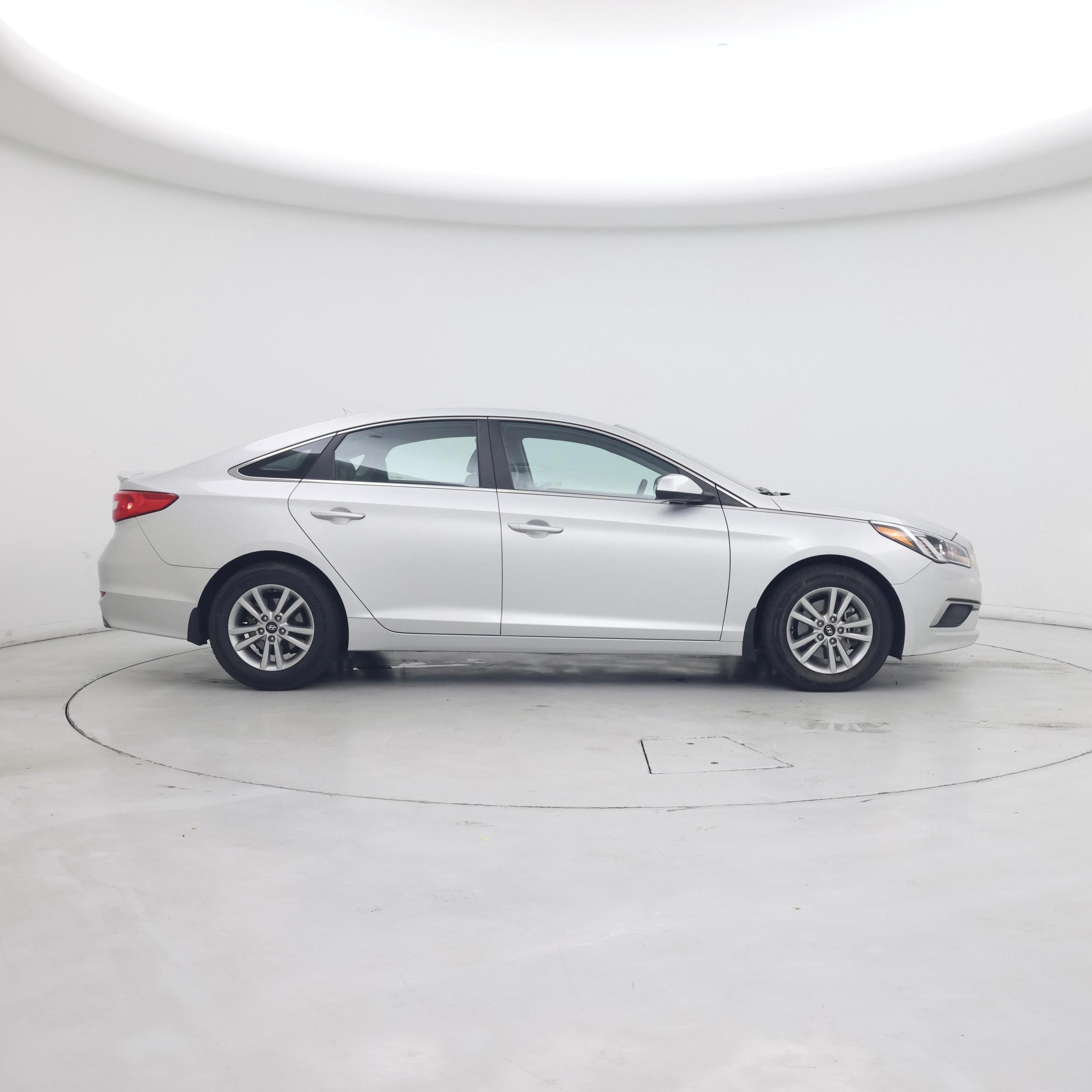 Thumbnail: 2016 Hyundai Sonata - 7