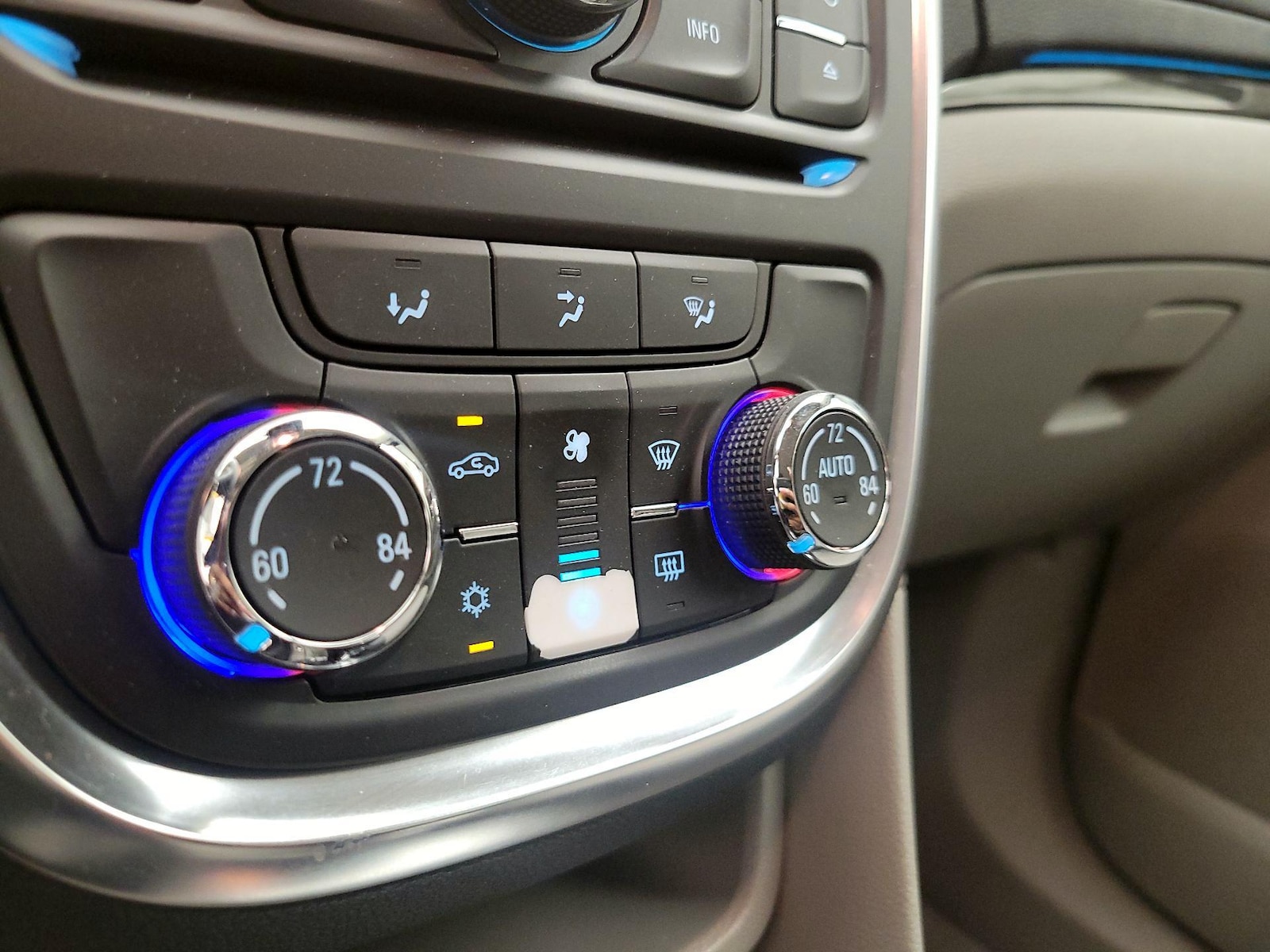 2015 Buick Encore Convenience - Photo 17