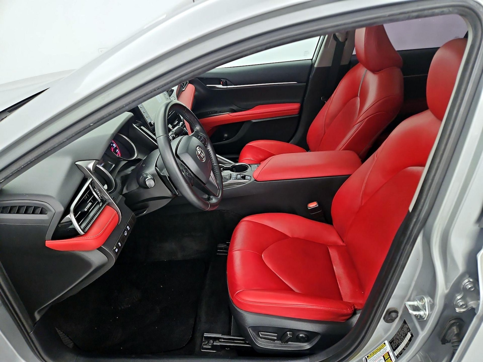 2022 Toyota Camry XSE - Photo 12