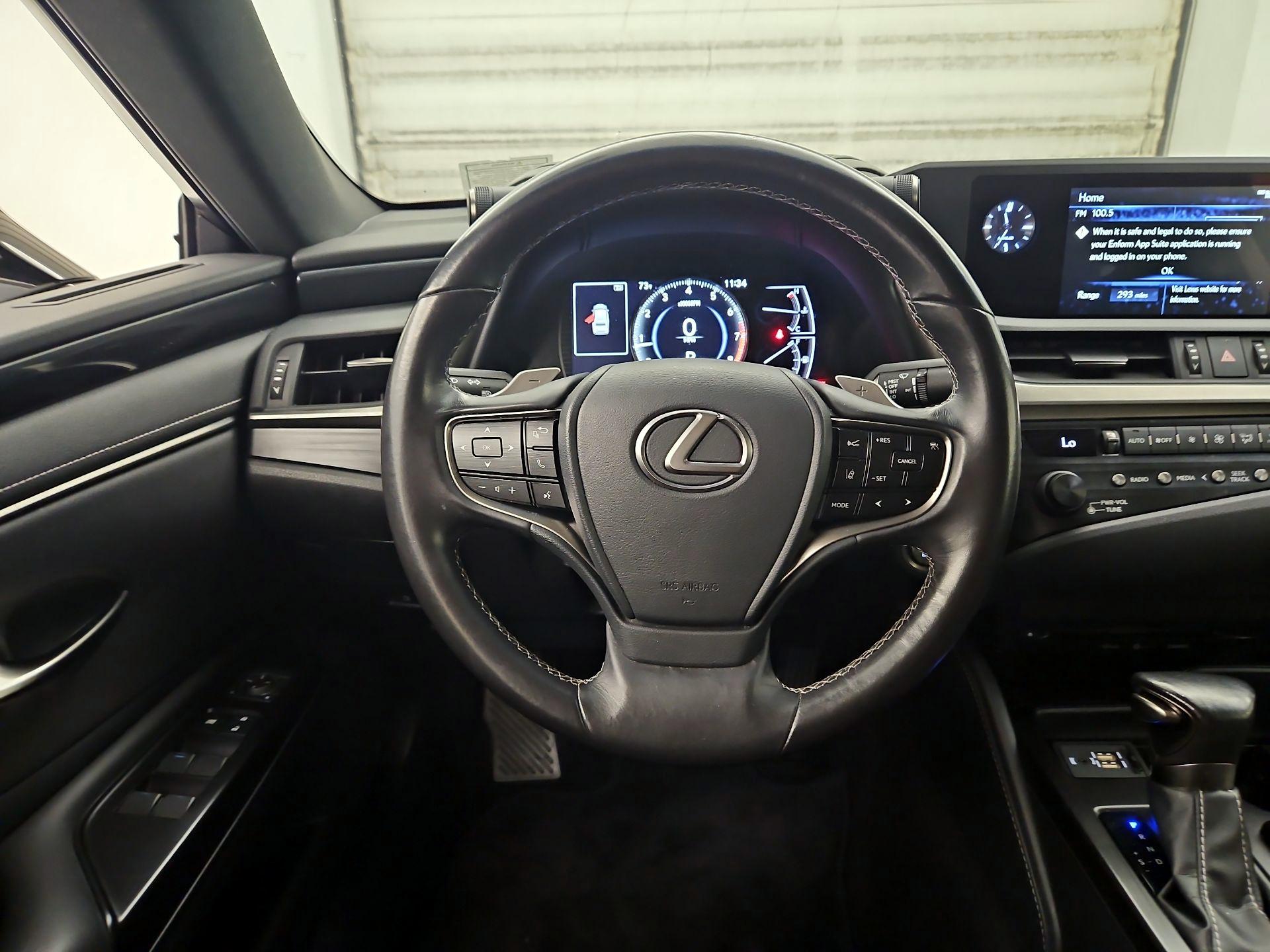 Thumbnail: 2019 Lexus ES - 10