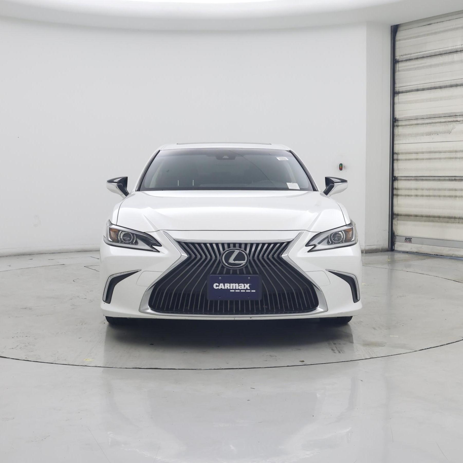 Thumbnail: 2019 Lexus ES - 5