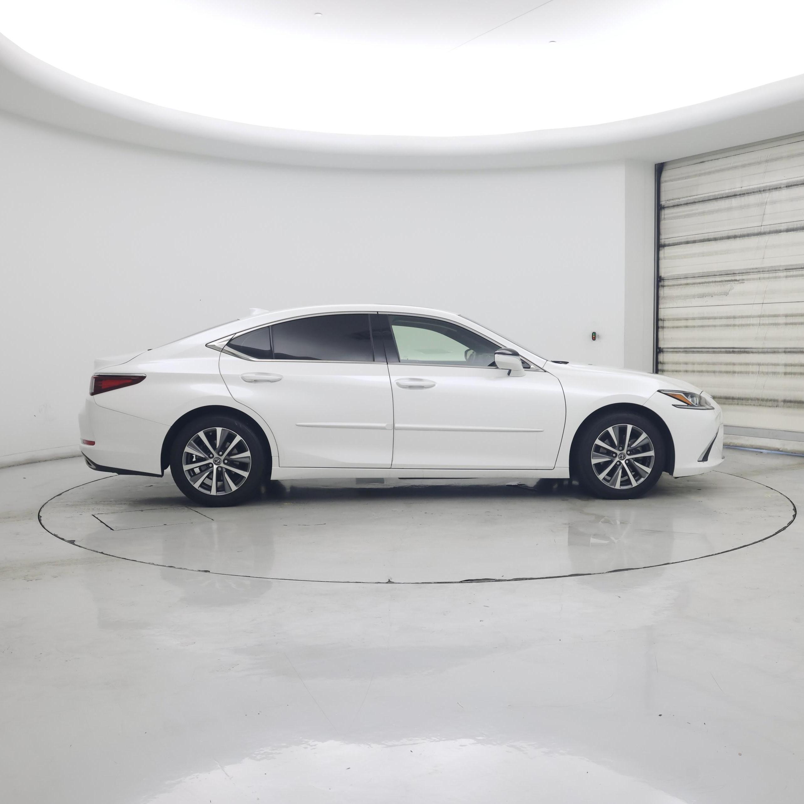 Thumbnail: 2019 Lexus ES - 7