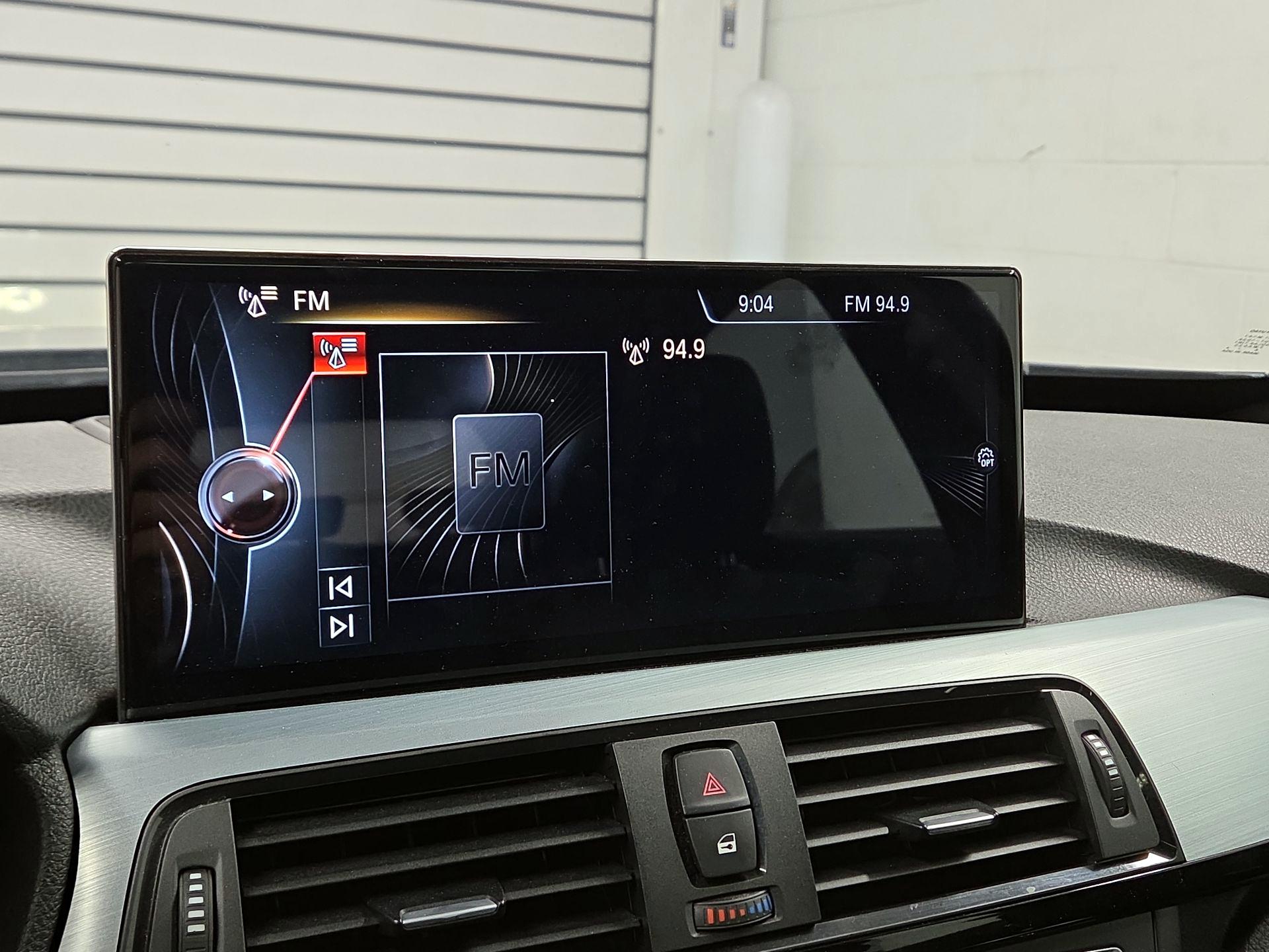 Thumbnail: 2015 BMW 3 Series - 16