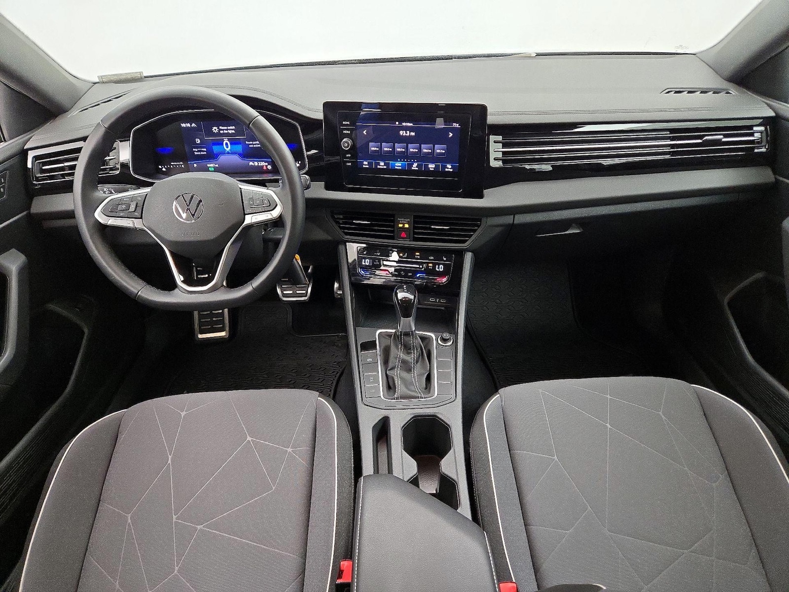 2025 Volkswagen Jetta Sport - Photo 10