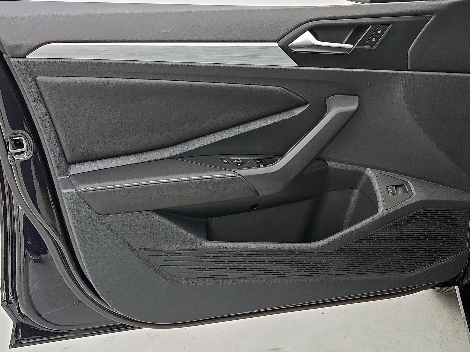 2025 Volkswagen Jetta Sport - Photo 13