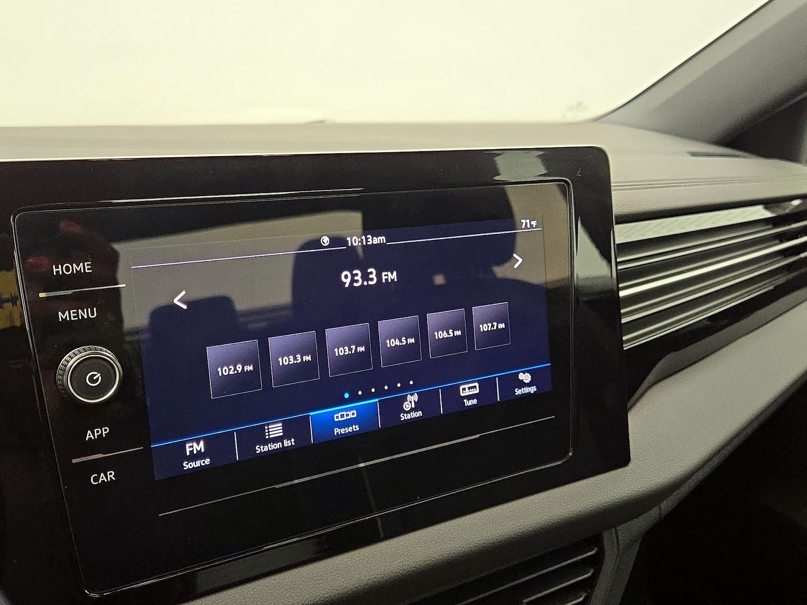 2025 Volkswagen Jetta Sport - Photo 16