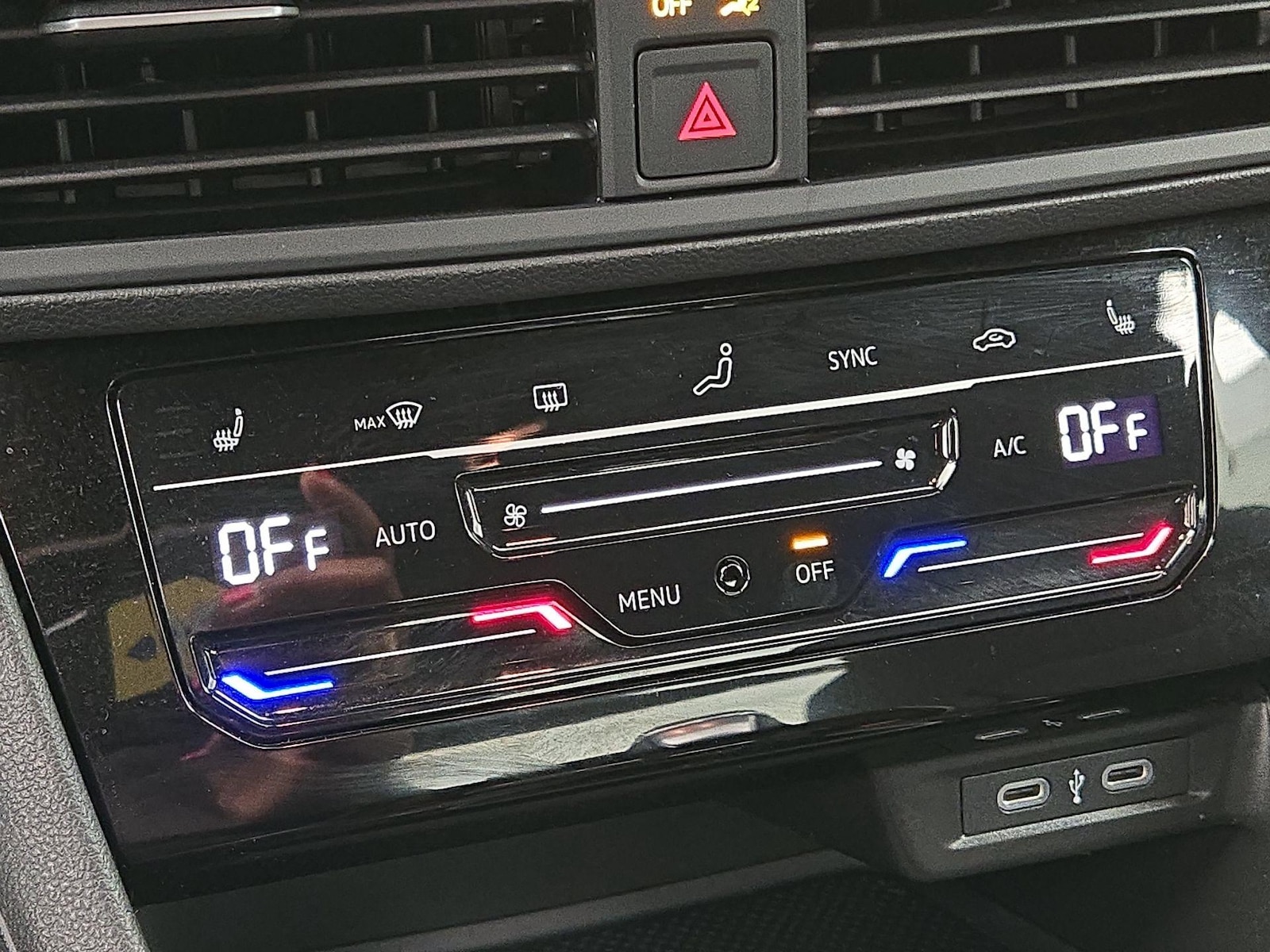 2025 Volkswagen Jetta Sport - Photo 17