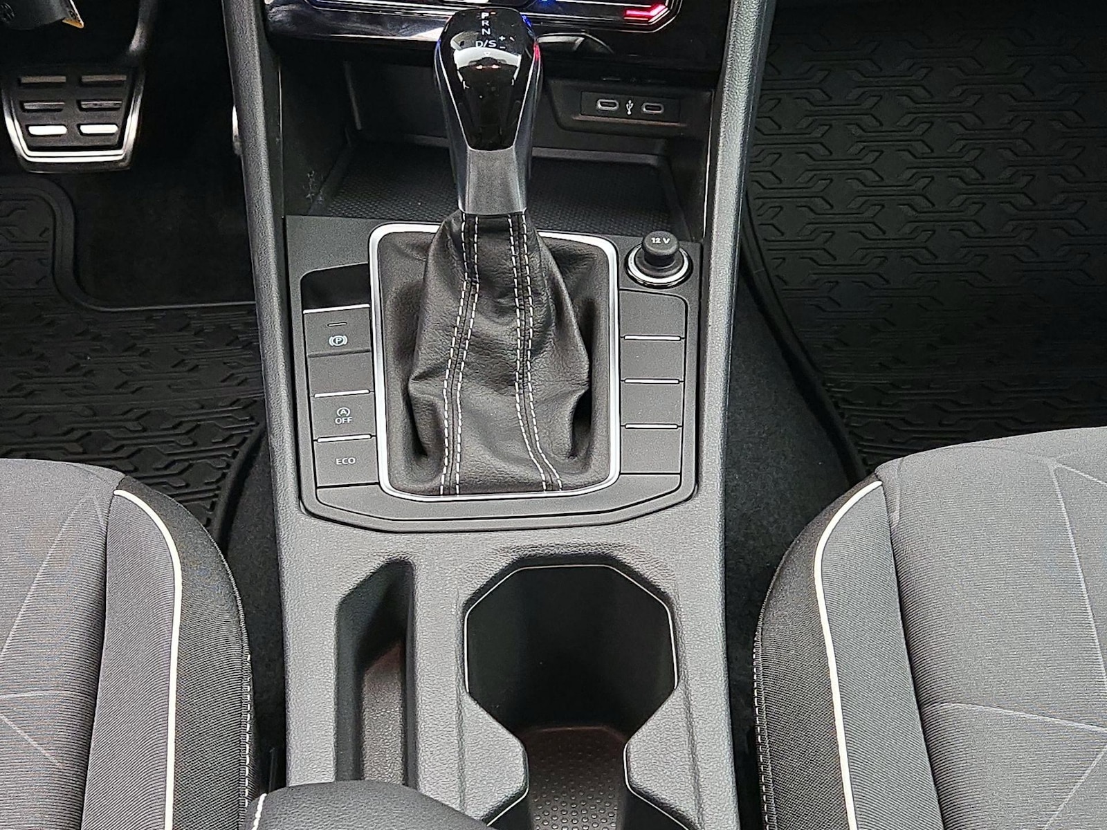 2025 Volkswagen Jetta Sport - Photo 18