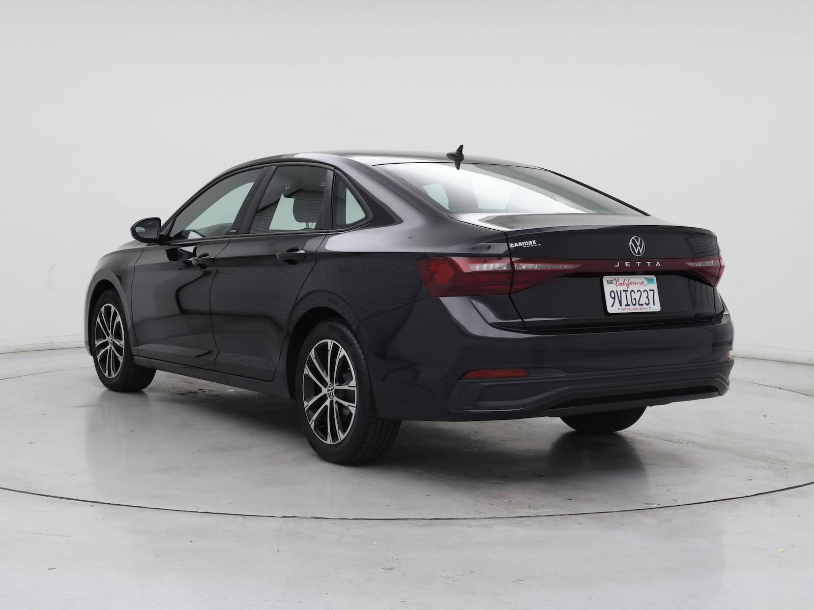2025 Volkswagen Jetta Sport - Photo 3