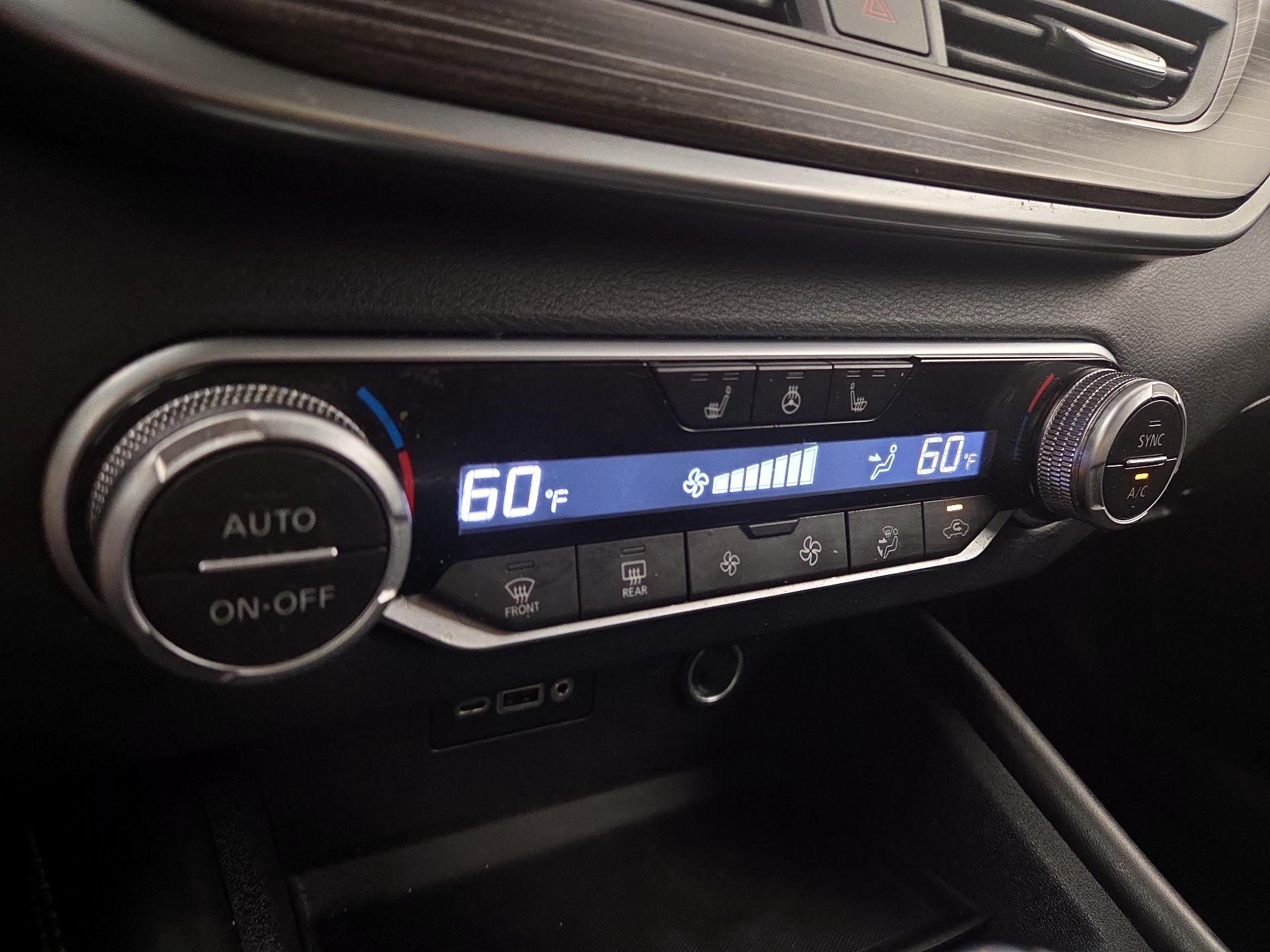 Thumbnail: 2019 Nissan Altima - 17