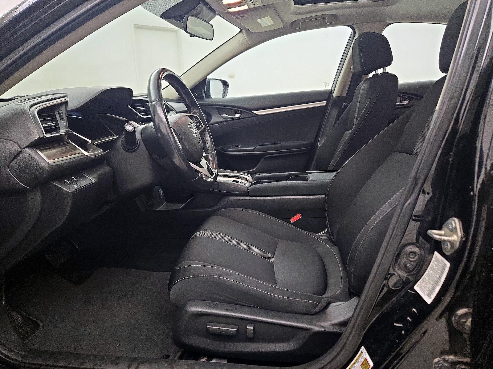 2019 Honda Civic EX - Photo 12