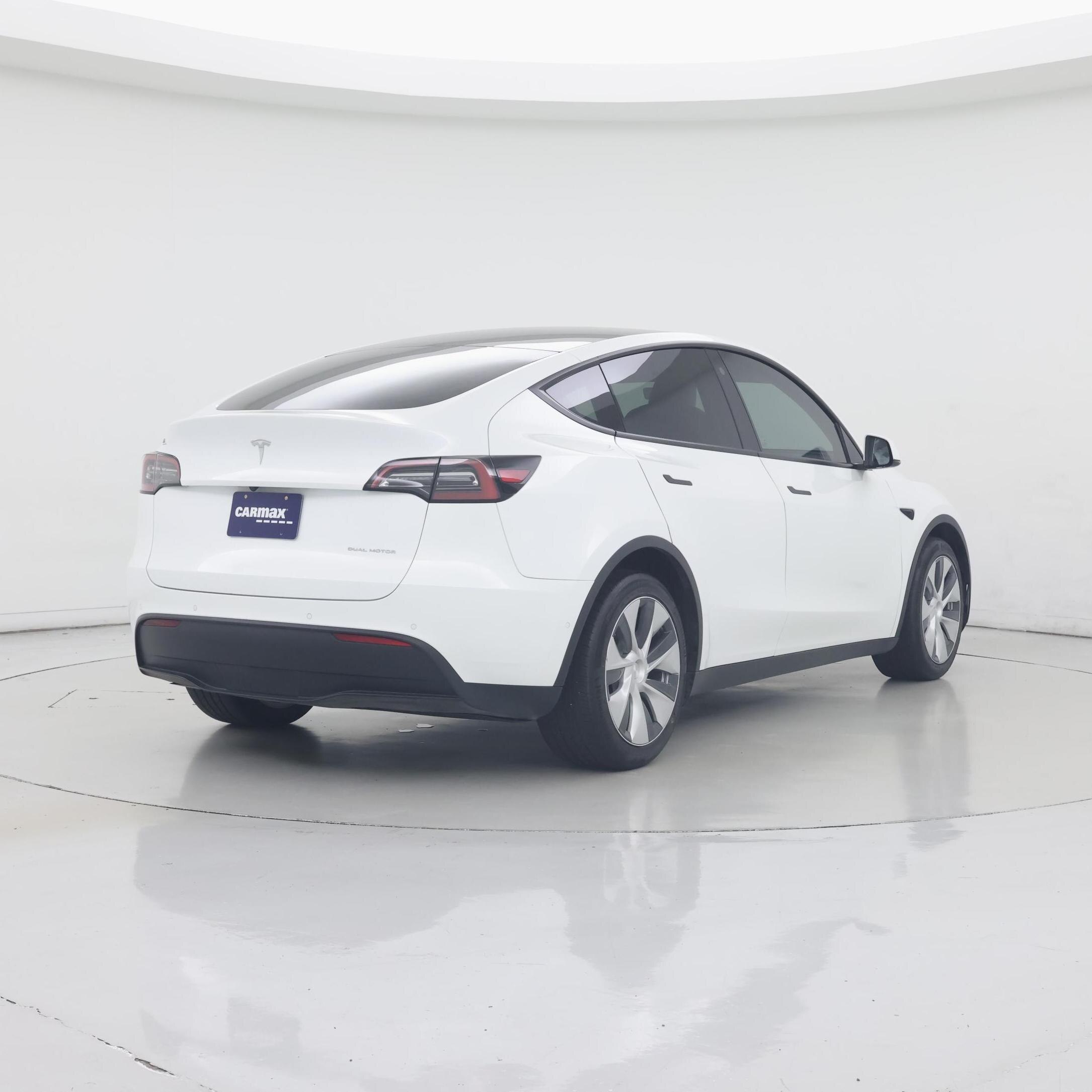 Thumbnail: 2022 Tesla Model Y - 8