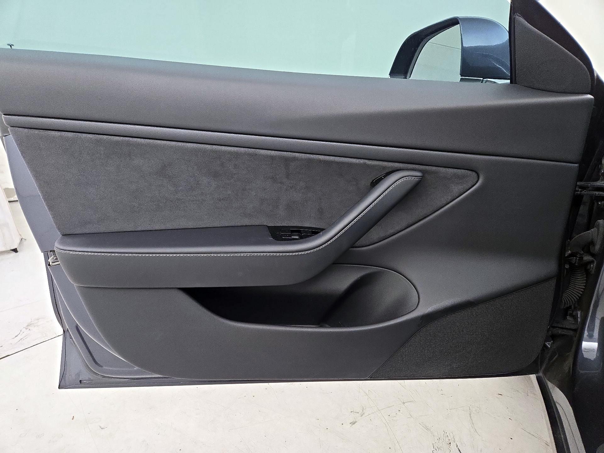 Thumbnail: 2020 Tesla Model 3 - 12