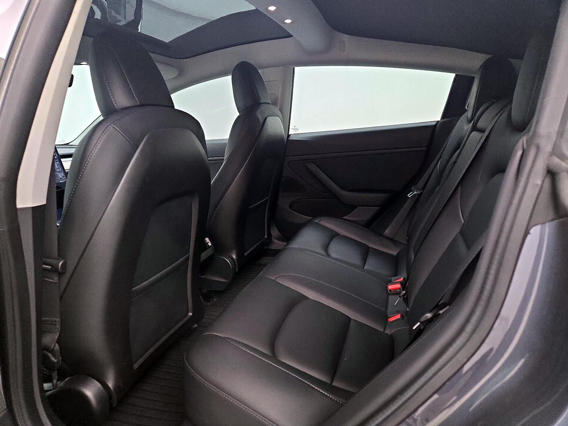 Thumbnail: 2020 Tesla Model 3 - 19