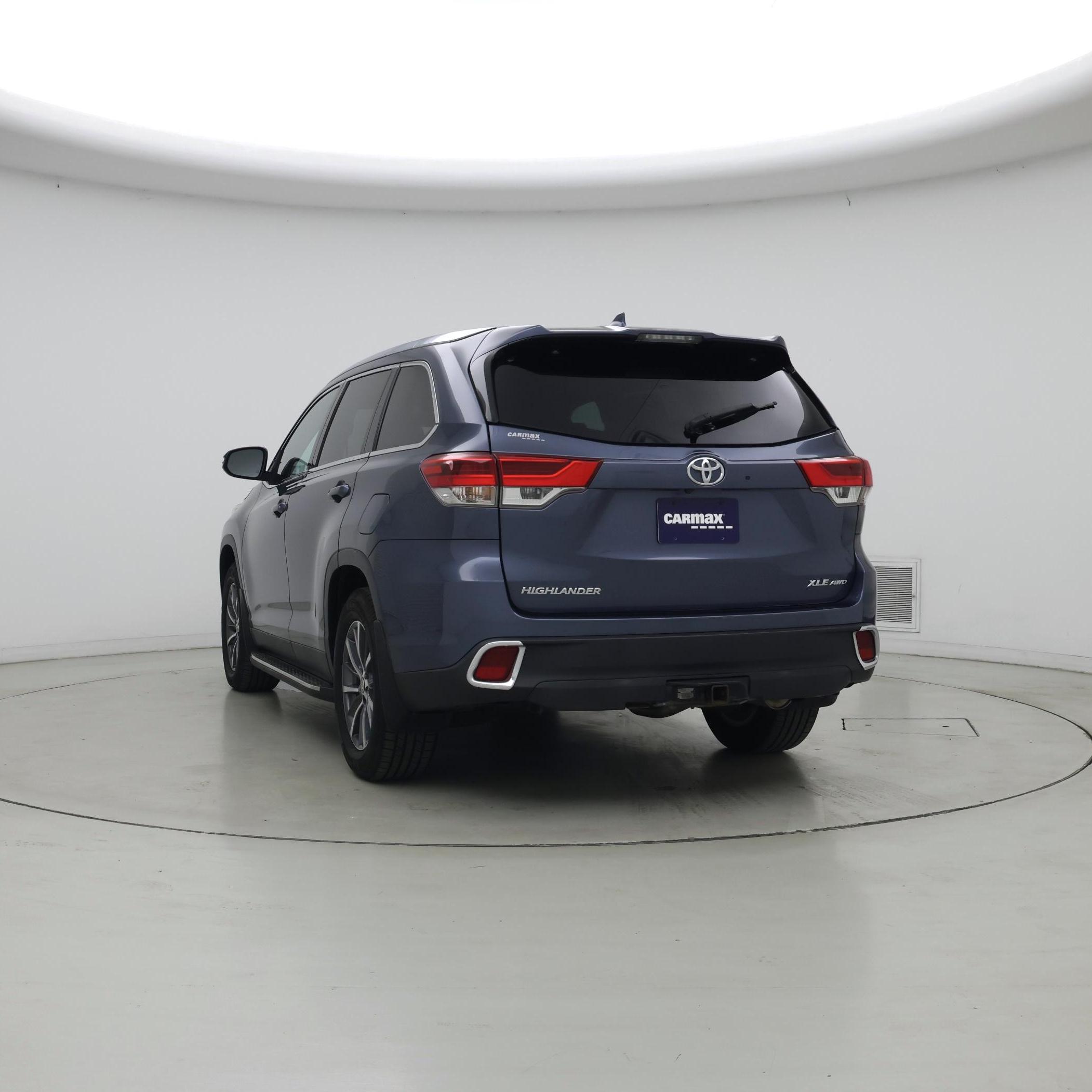 Thumbnail: 2019 Toyota Highlander - 2