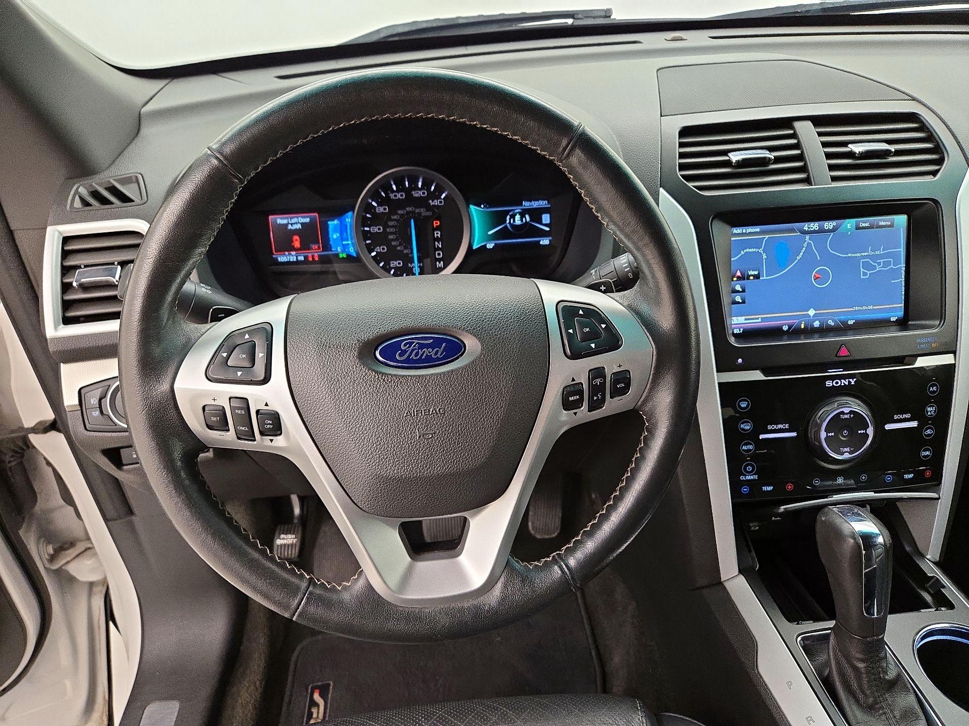 Thumbnail: 2014 Ford Explorer - 10