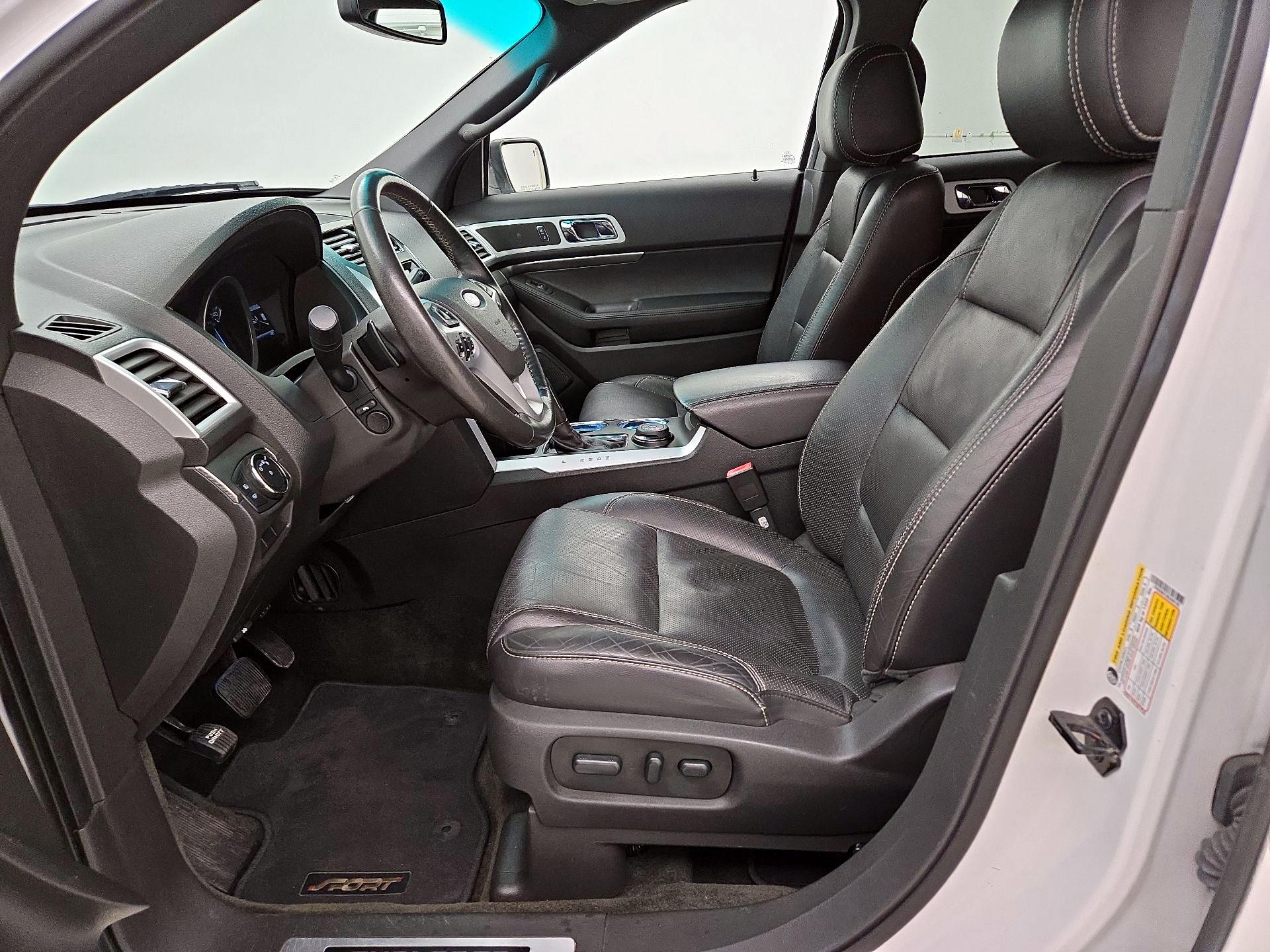 Thumbnail: 2014 Ford Explorer - 11