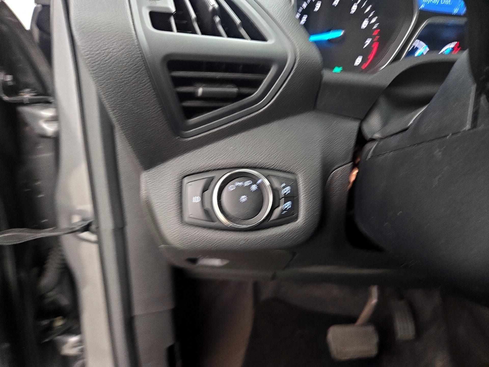 Thumbnail: 2014 Ford Escape - 13