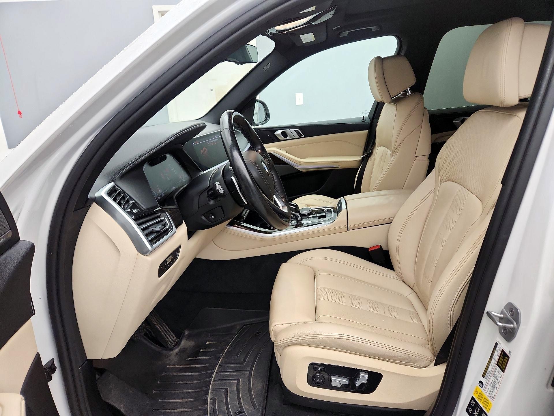 Thumbnail: 2021 BMW X5 - 11