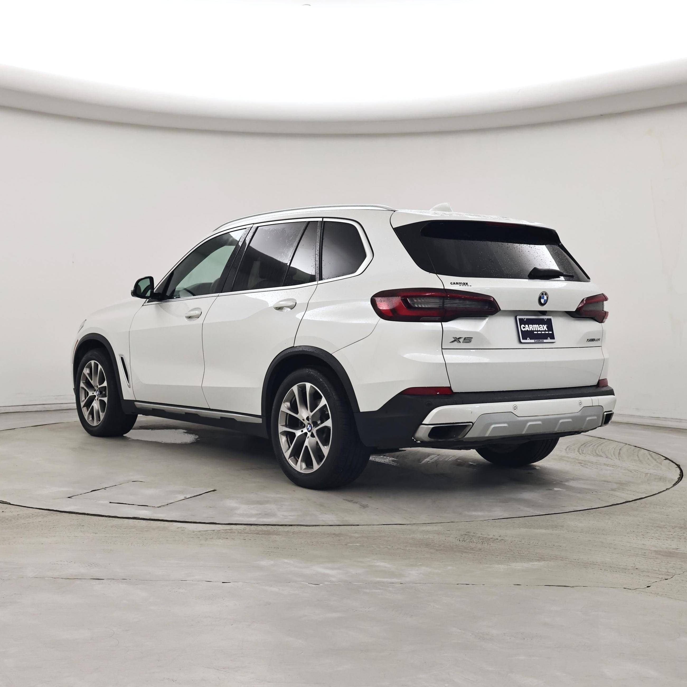 Thumbnail: 2021 BMW X5 - 2