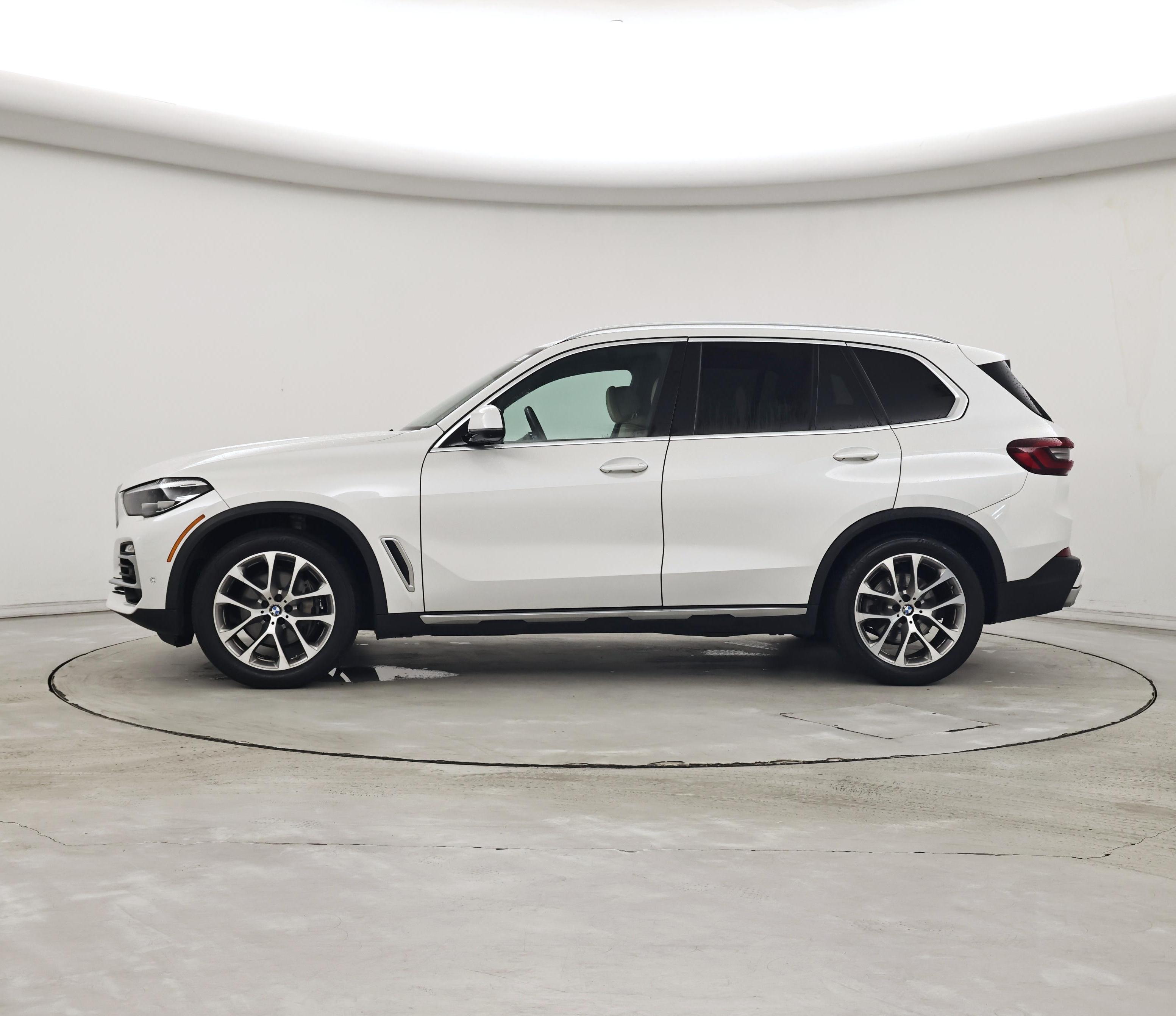 Thumbnail: 2021 BMW X5 - 3