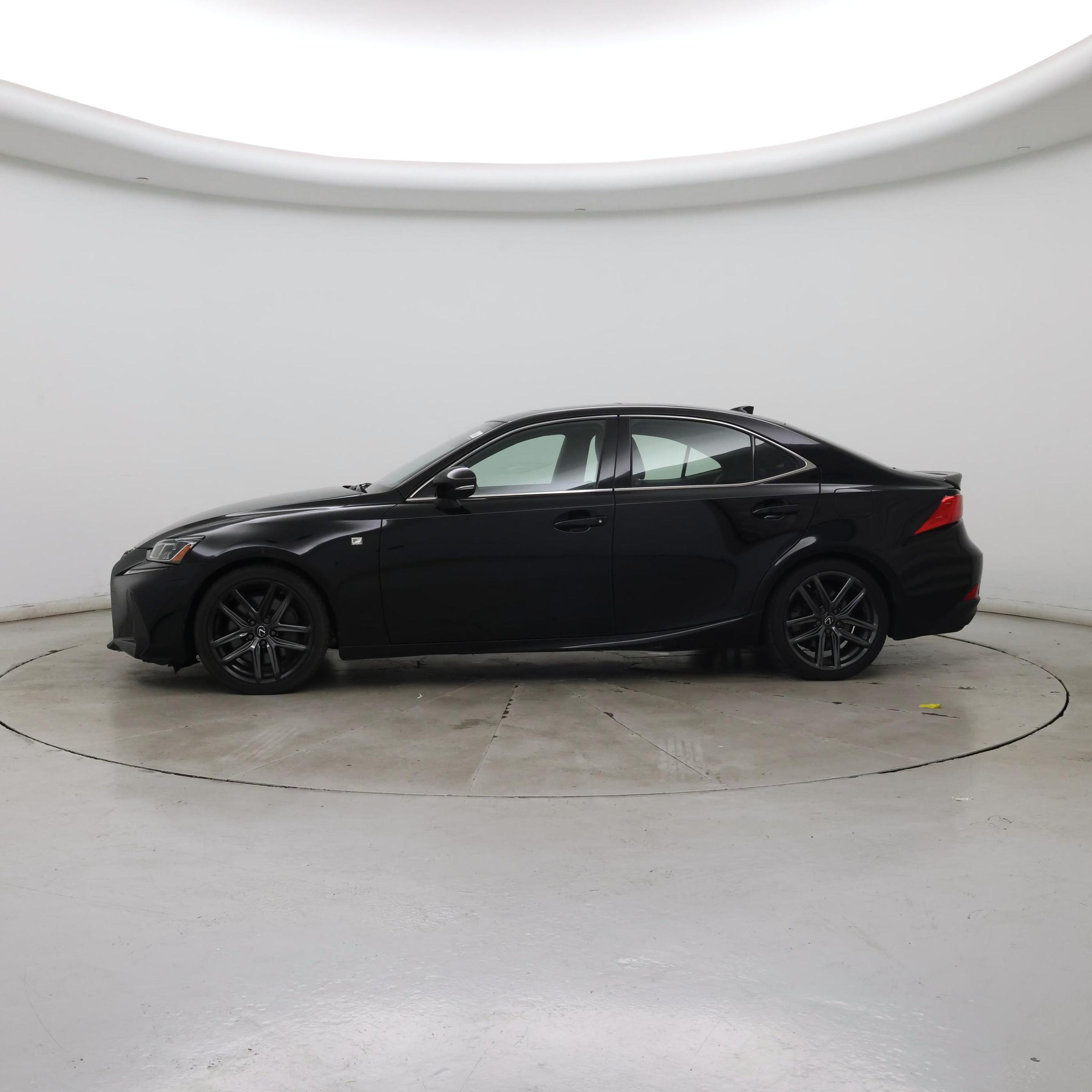 Thumbnail: 2019 Lexus IS - 3