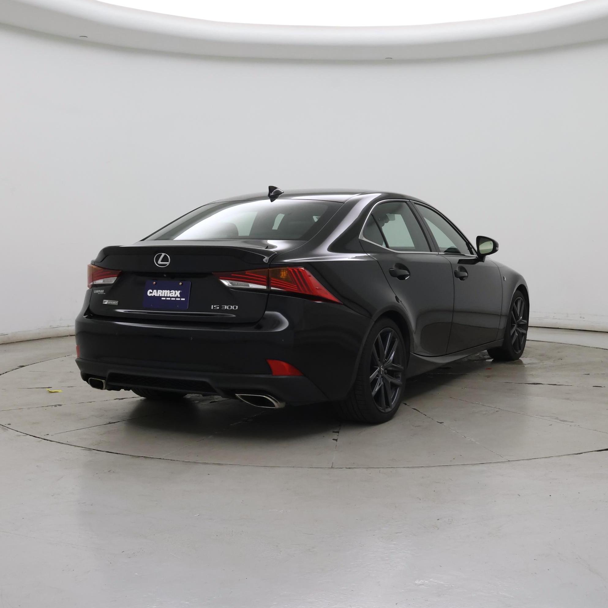 Thumbnail: 2019 Lexus IS - 8