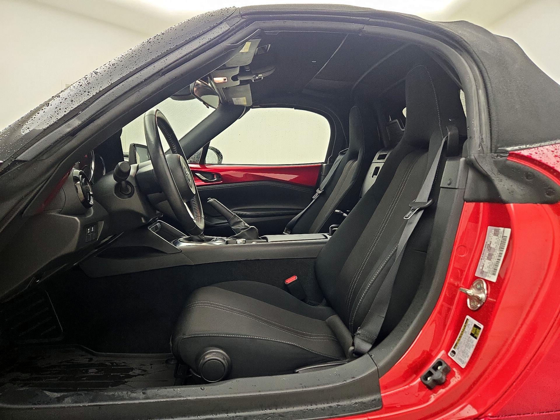 Thumbnail: 2021 Mazda MX-5 Miata - 11