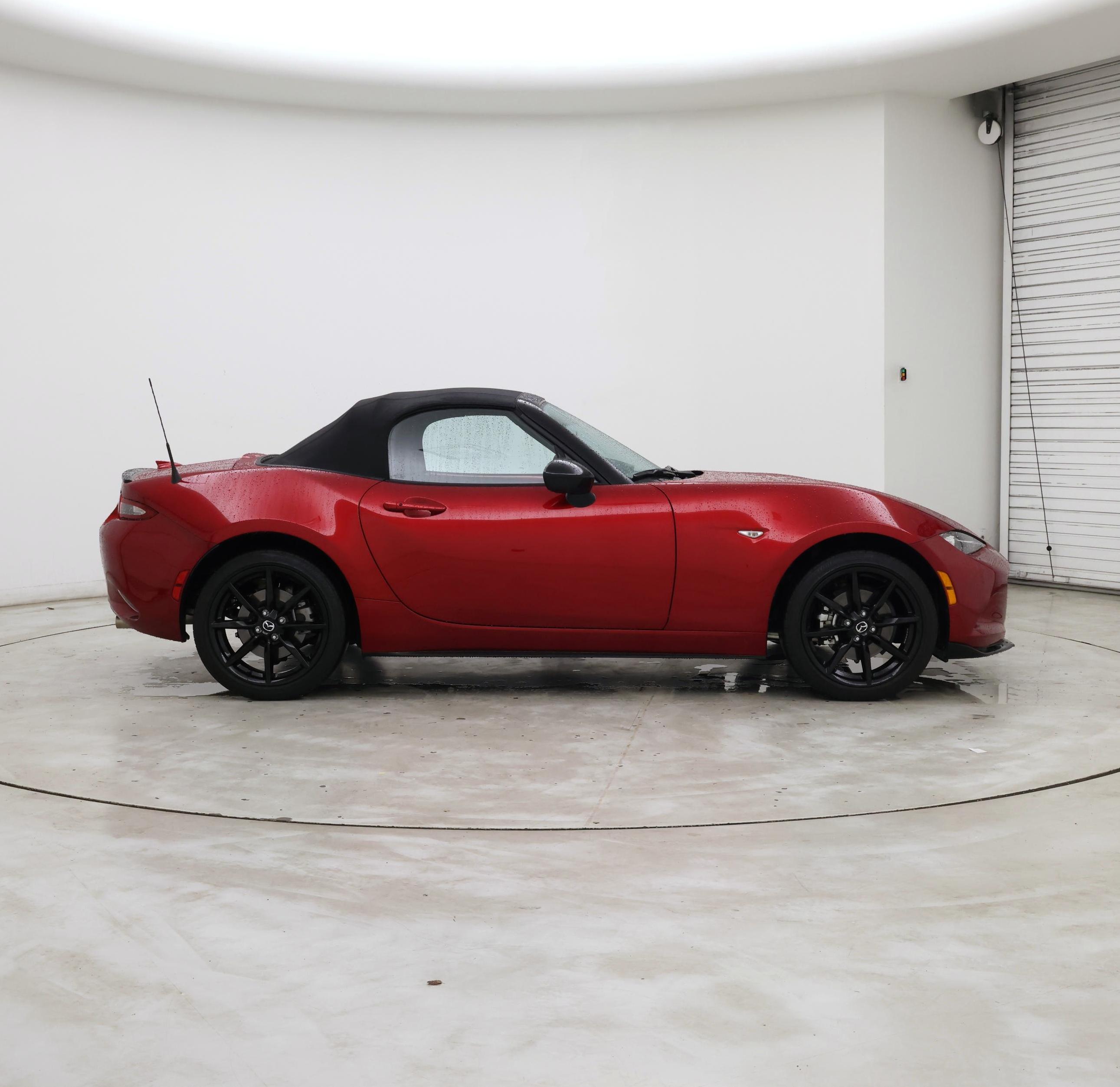 Thumbnail: 2021 Mazda MX-5 Miata - 7